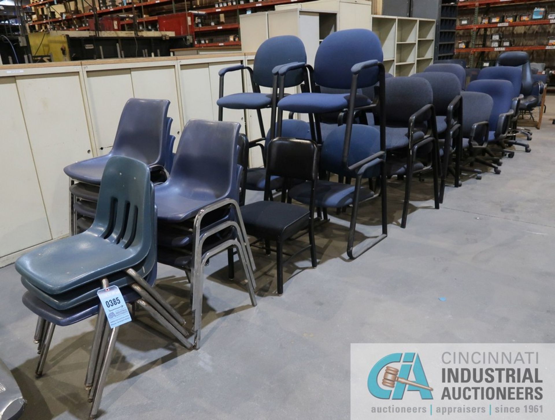 (LOT) MISCELLANEOUS TYPE OFFICE CHAIRS