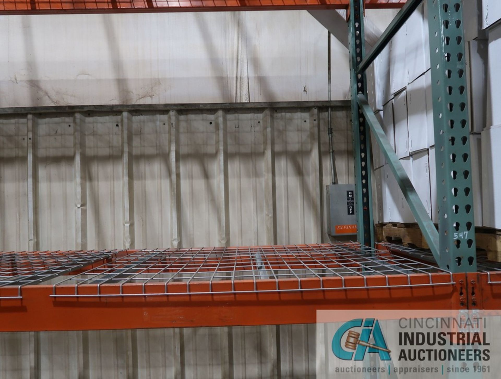 SECTIONS 42" X 144" X 26' PALLET RACK, (3) UPRIGHTS, (16) 5" FACE CROSSBEAMS, WIRE DECKING - Image 3 of 5