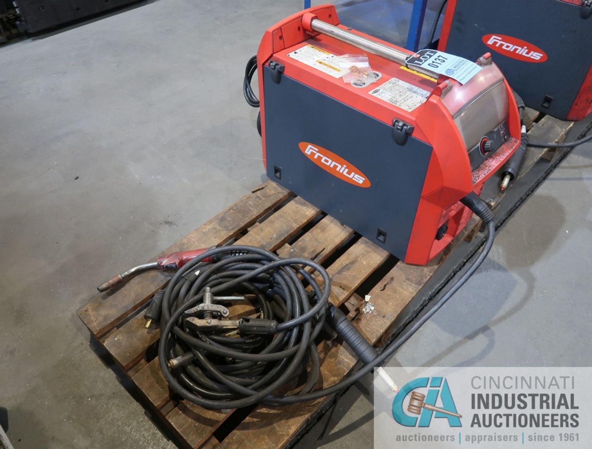 320 AMP FRONIUS MODEL TPS320i WELDING POWER SOURCE WITH BUILT IN WIRE FEEDER; S/N 26285938 - Image 3 of 3