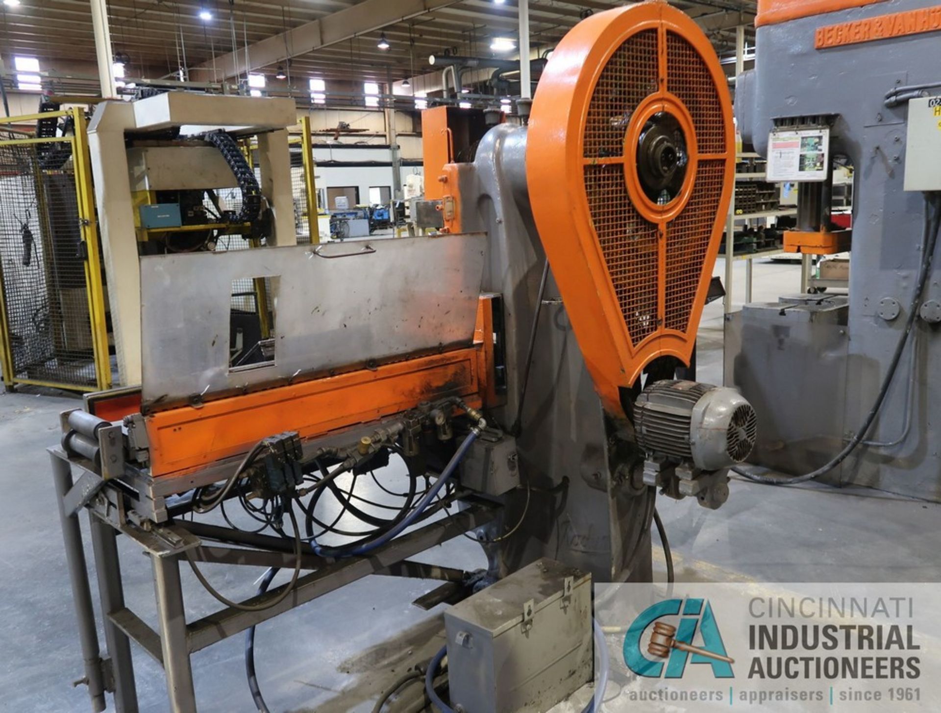 30 TON RASKIN MODEL 30TR MECHANICAL PRESS; S/N N/A, PRESS NO. MP-15 WITH 4" FEEDER - Image 4 of 6