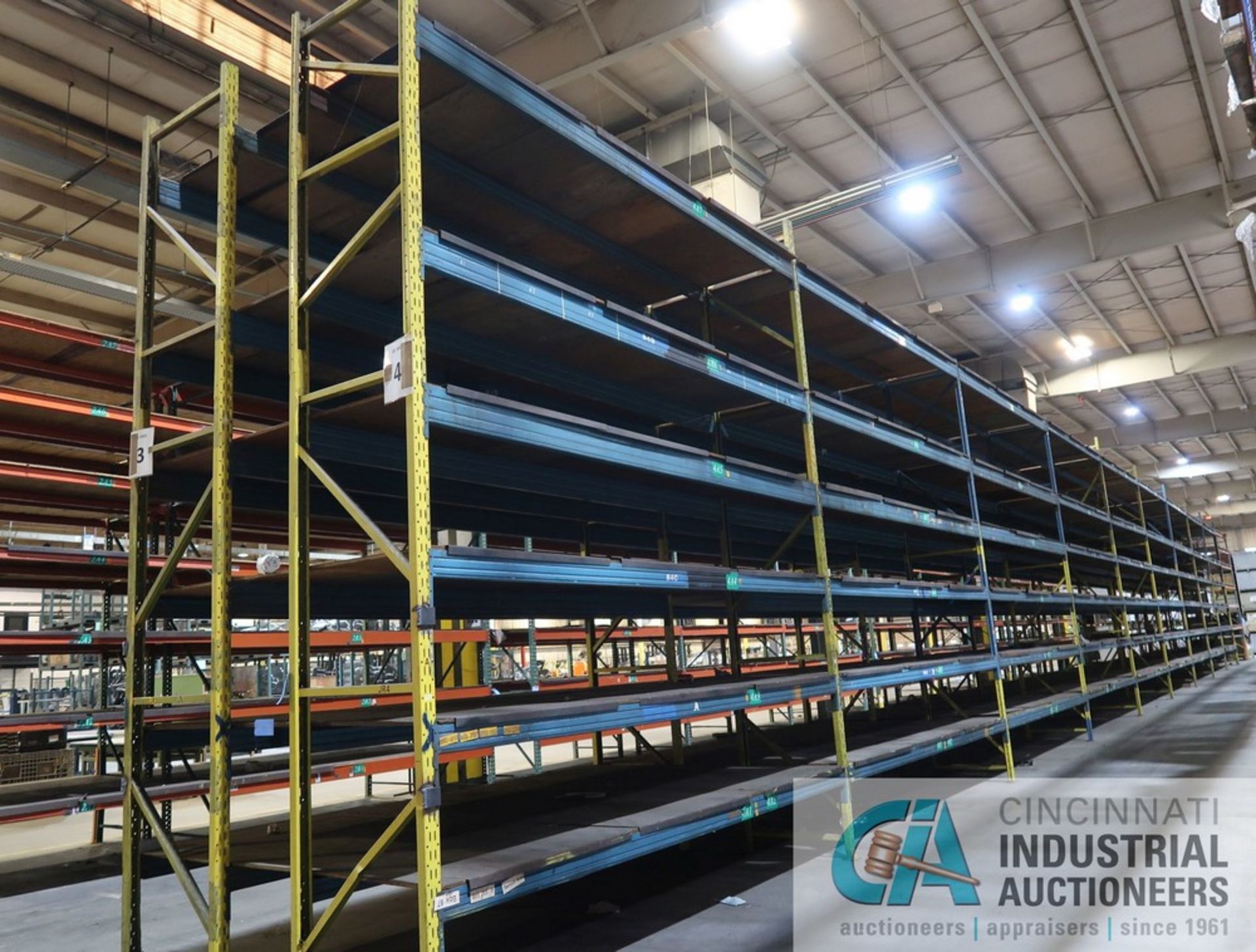 SECTIONS 42" X 144" X 16' PALLET RACK - (2) SIDE BY SIDE RUNS, (22) UPRIGHTS, (233) 5" FACE CROSS - Image 2 of 11