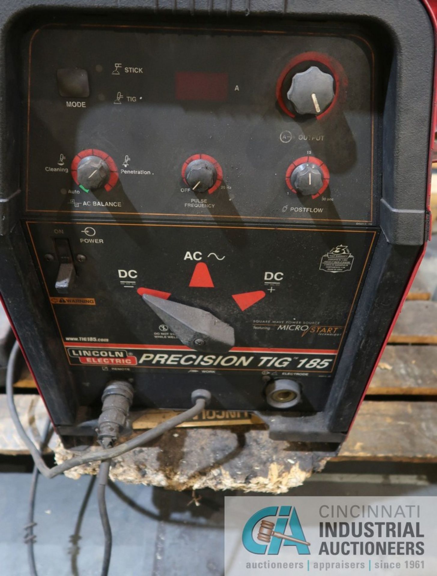 185 AMP LINCOLN ELECTRIC PRECISION TIG 185 WELDING POWER SOURCE; S/N U1041200975 - Image 3 of 3