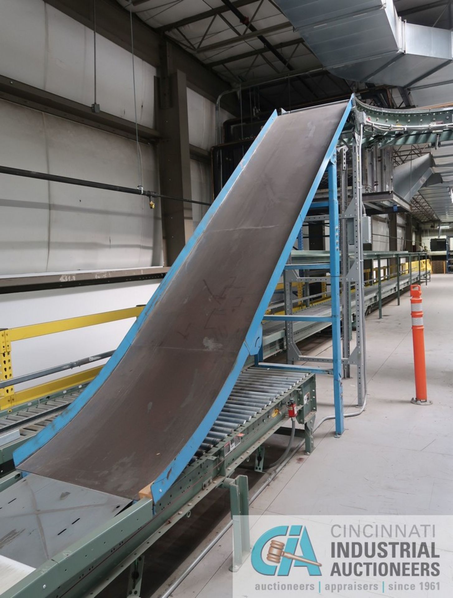 24" X 164' (APPROX.) HYTROL MODEL 190-LR POWER ROLLER CONVEYOR WITH CURVE AND SLIDE, 44' X 18" - Image 19 of 26
