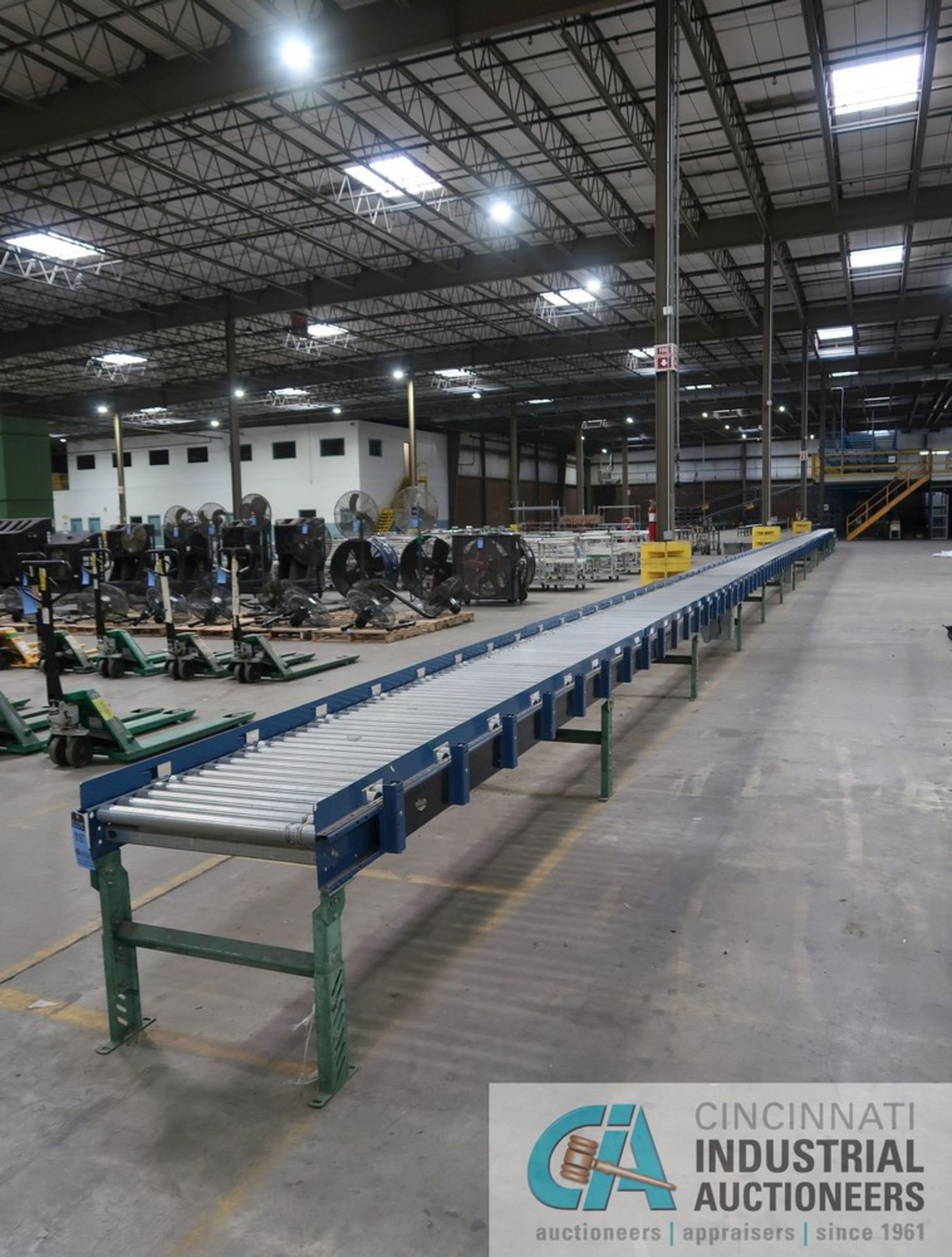 26" WIDE X 120' LONG AUTOMOTION ADJUSTABLE HEIGHT POWER ROLLER CONVEYOR WITH (1) SECTION 22" X 10'