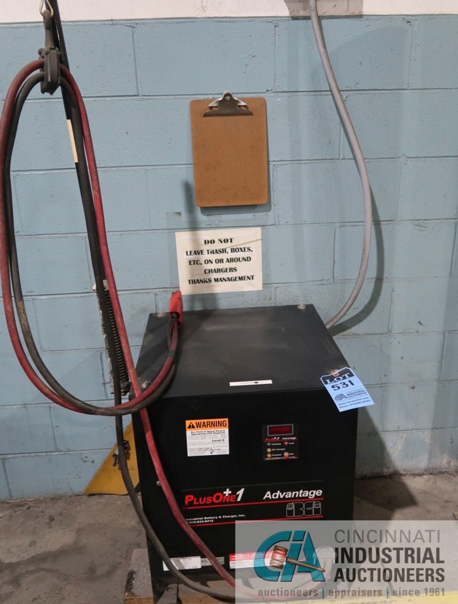 24 VOLT INDUSTRIAL BATTERY AND CHARGER INC PLUS ONE ADVANTAGE BATTERY CHARGER **SAFETY SWITCH
