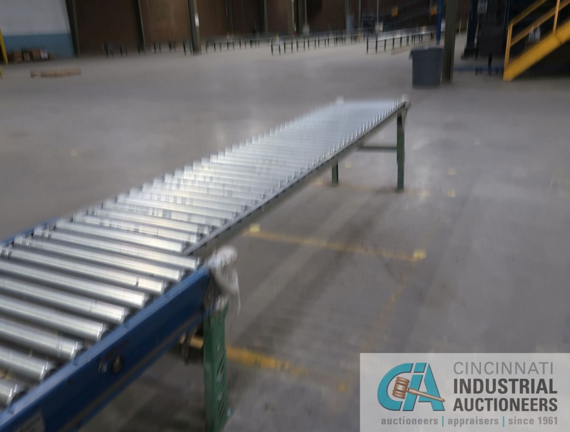 26" WIDE X 120' LONG AUTOMOTION ADJUSTABLE HEIGHT POWER ROLLER CONVEYOR WITH (1) SECTION 22" X 10' - Image 14 of 14