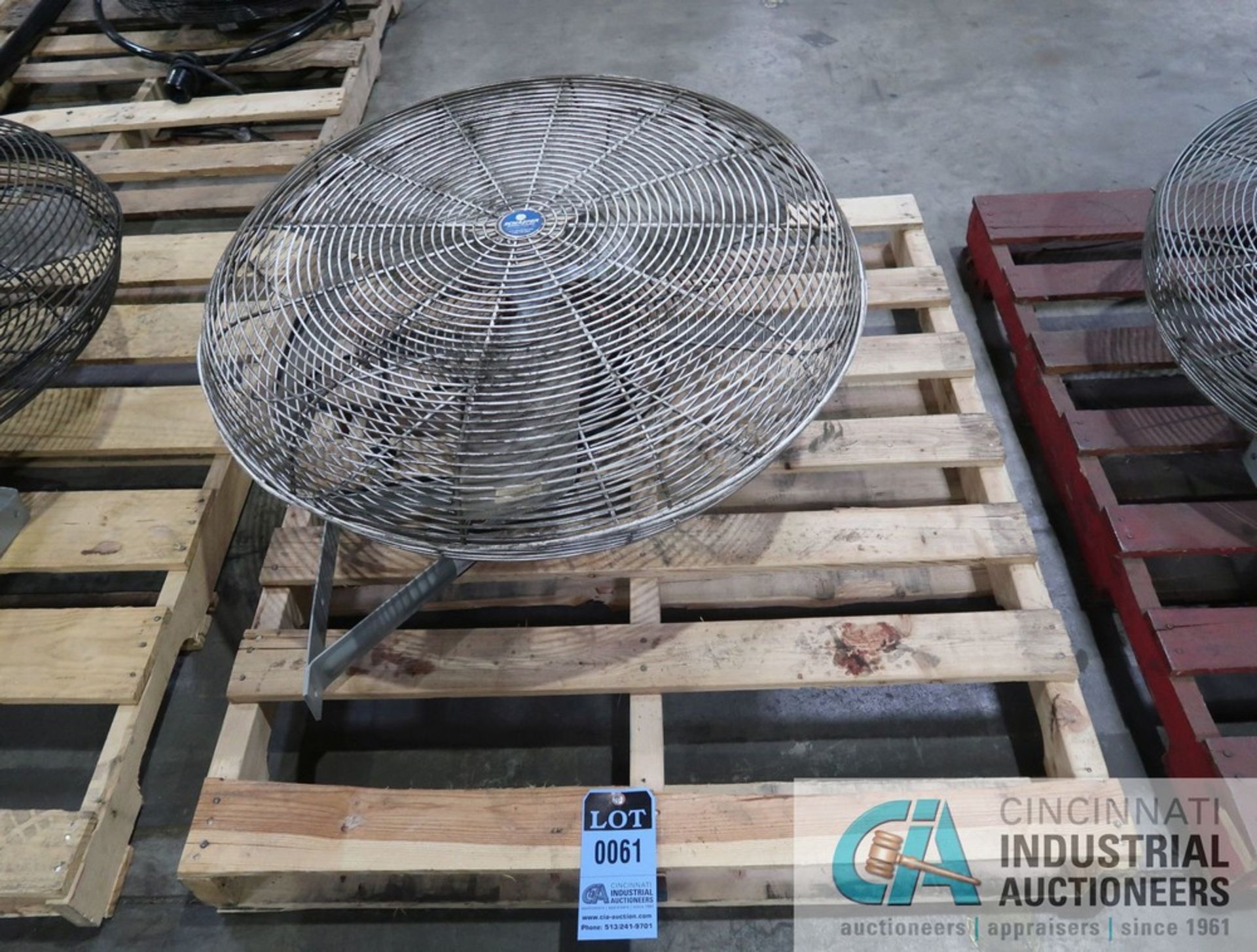 30" DIAMETER SCHAEFER COLUMN MOUNT INDUSTRIAL DUTY AIR CIRCULATOR