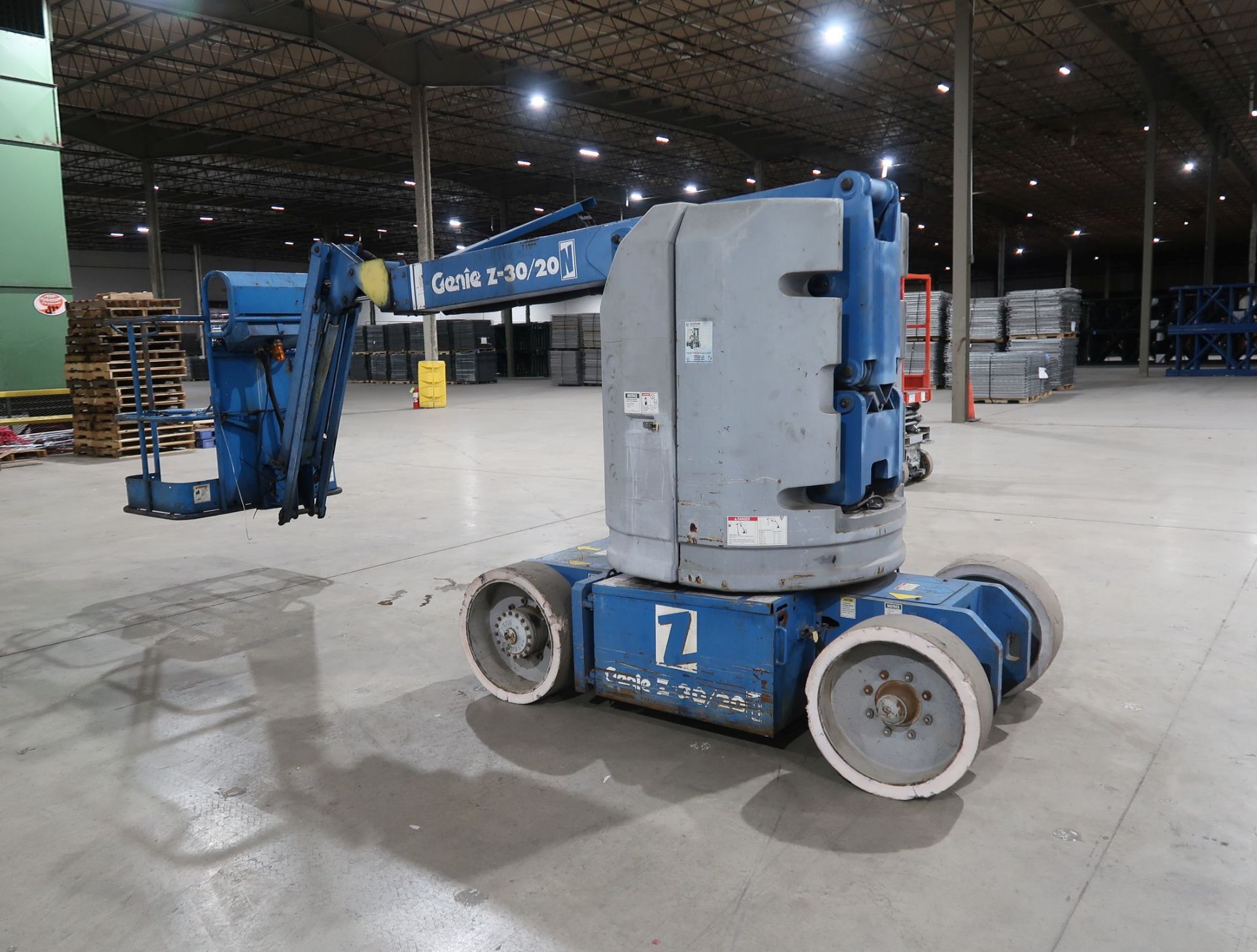 Late Additions - Late Model Personnel Carts & Genie Boom Lift - Image 4 of 7