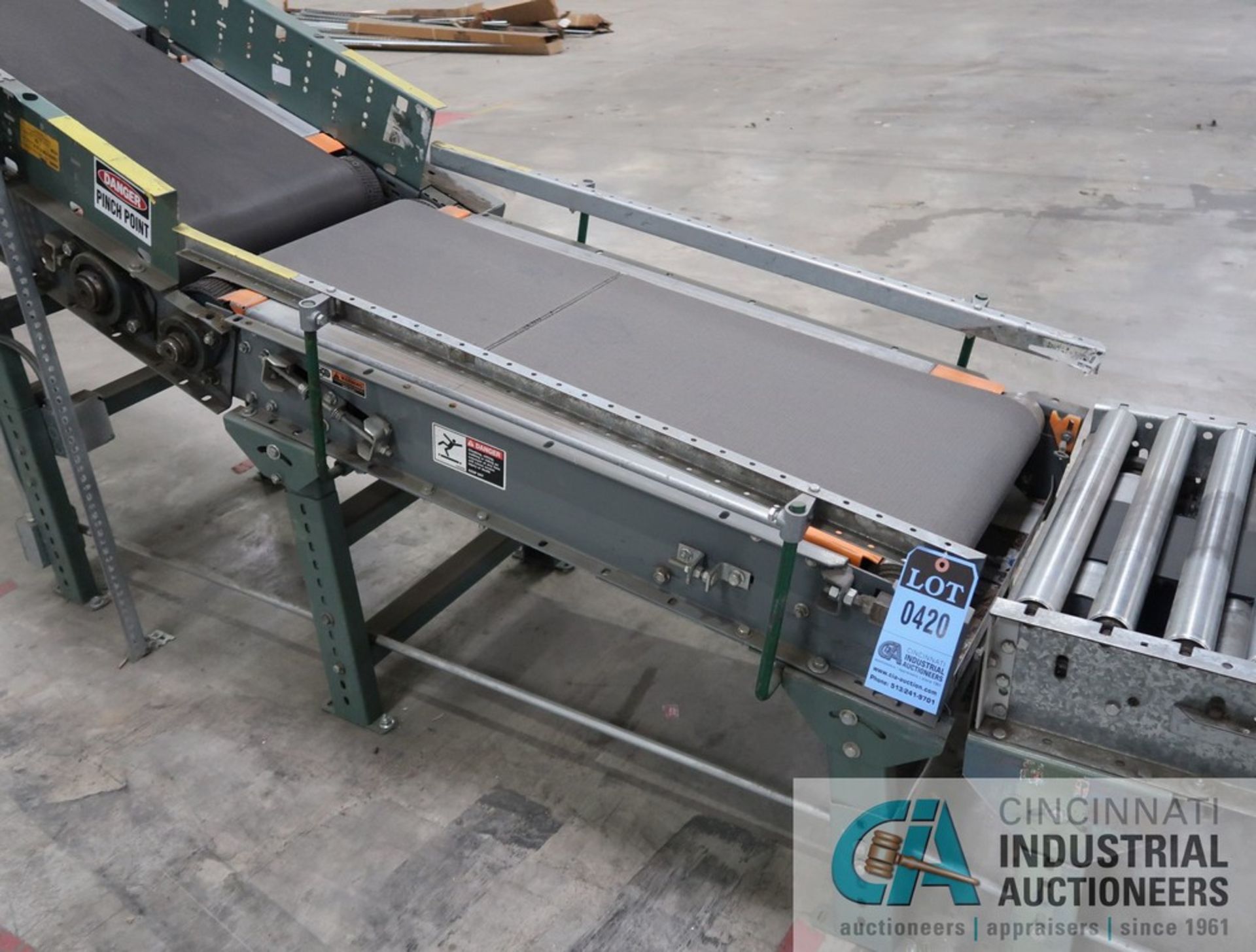 24" X 164' (APPROX.) HYTROL MODEL 190-LR POWER ROLLER CONVEYOR WITH CURVE AND SLIDE, 44' X 18" - Image 4 of 26