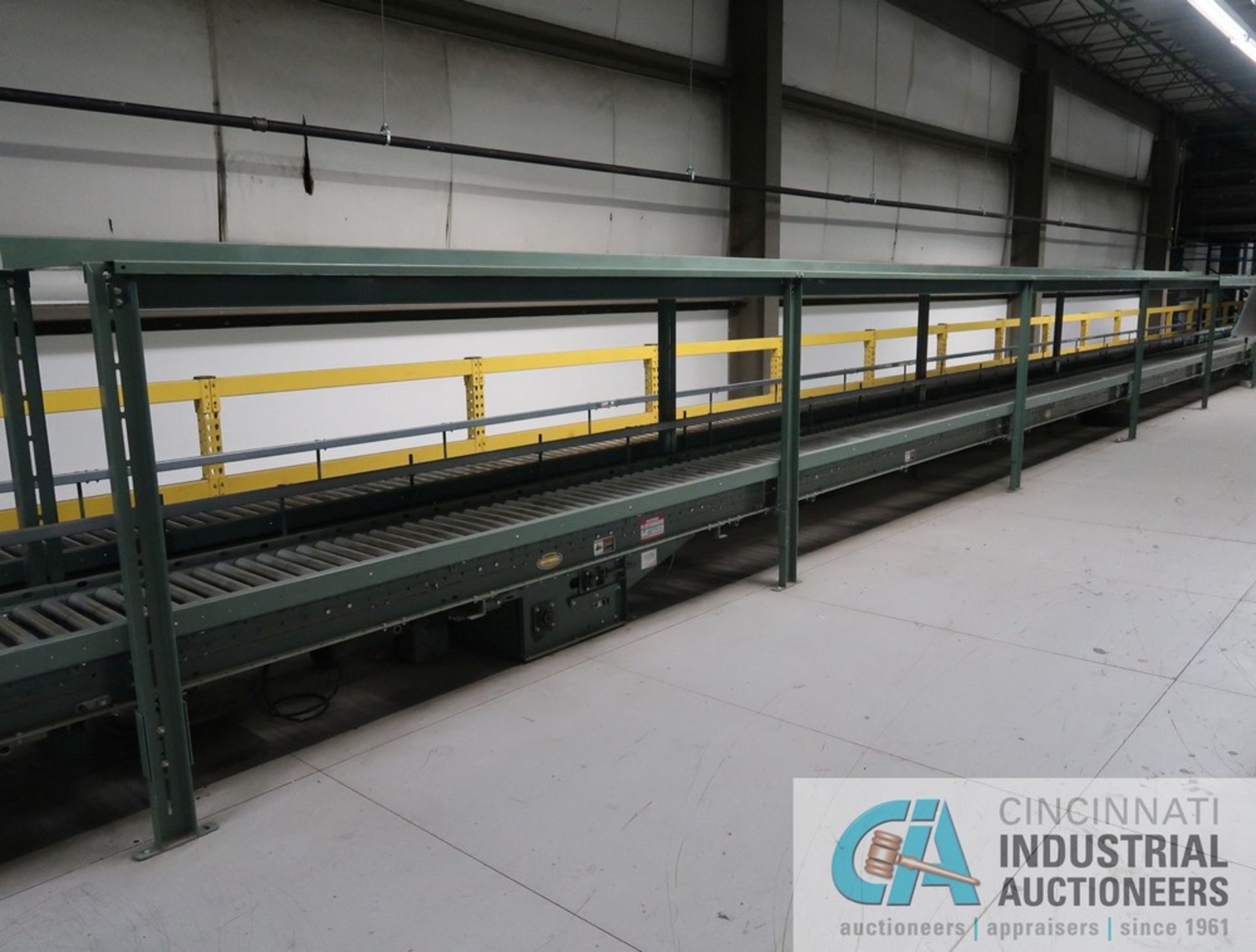 24" WIDE X 160' (APPROX.) HYTROL MODEL 190-ABA POWER ROLLER BALL CONVEYOR WITH CURVE AND 35' X 18" - Image 14 of 19