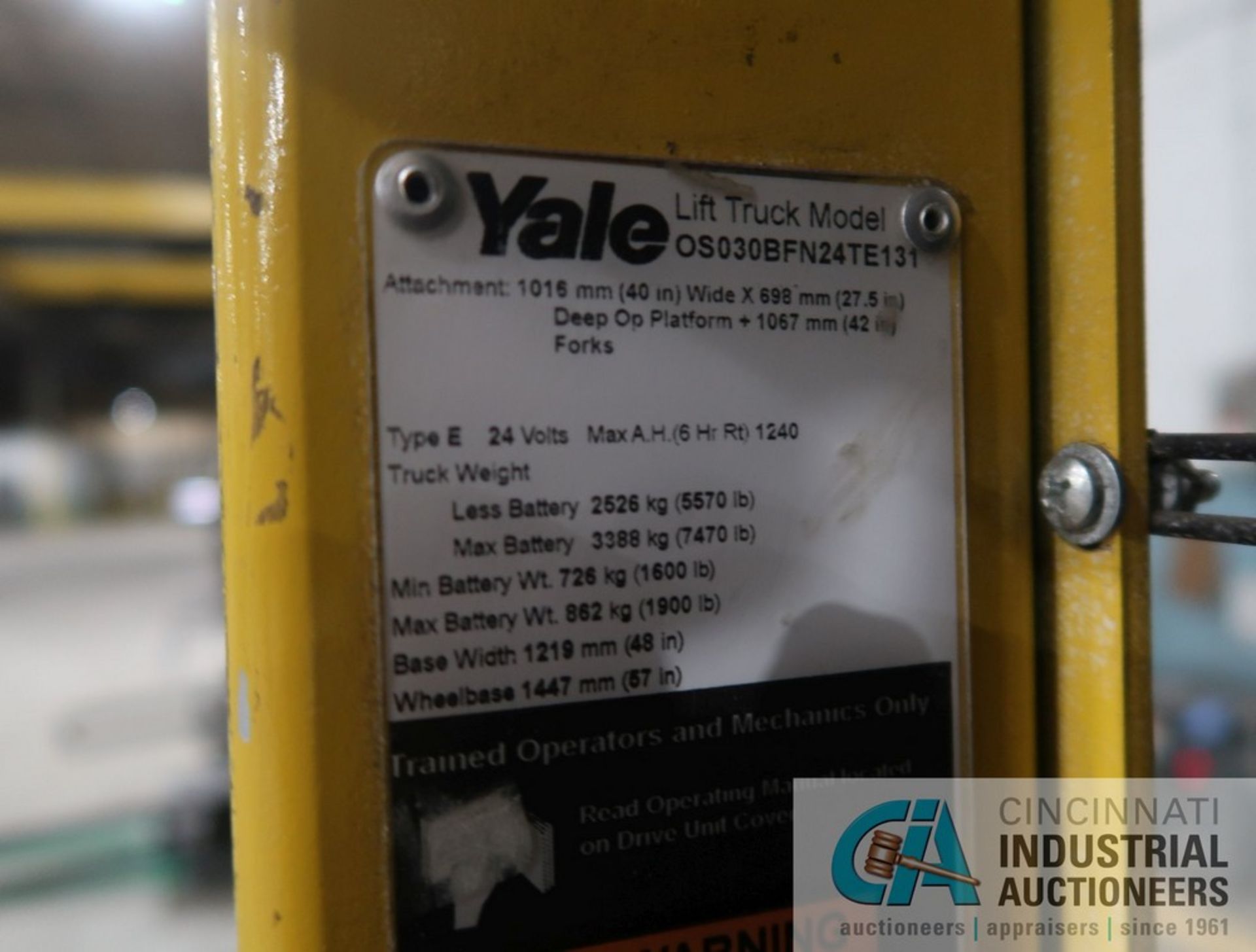 3,000 LB. YALE MODEL OS-030 24 VOLT ELECTRIC ORDER PICKER; S/N E826N03654N, MAX LOAD HEIGHT 300", - Image 12 of 13