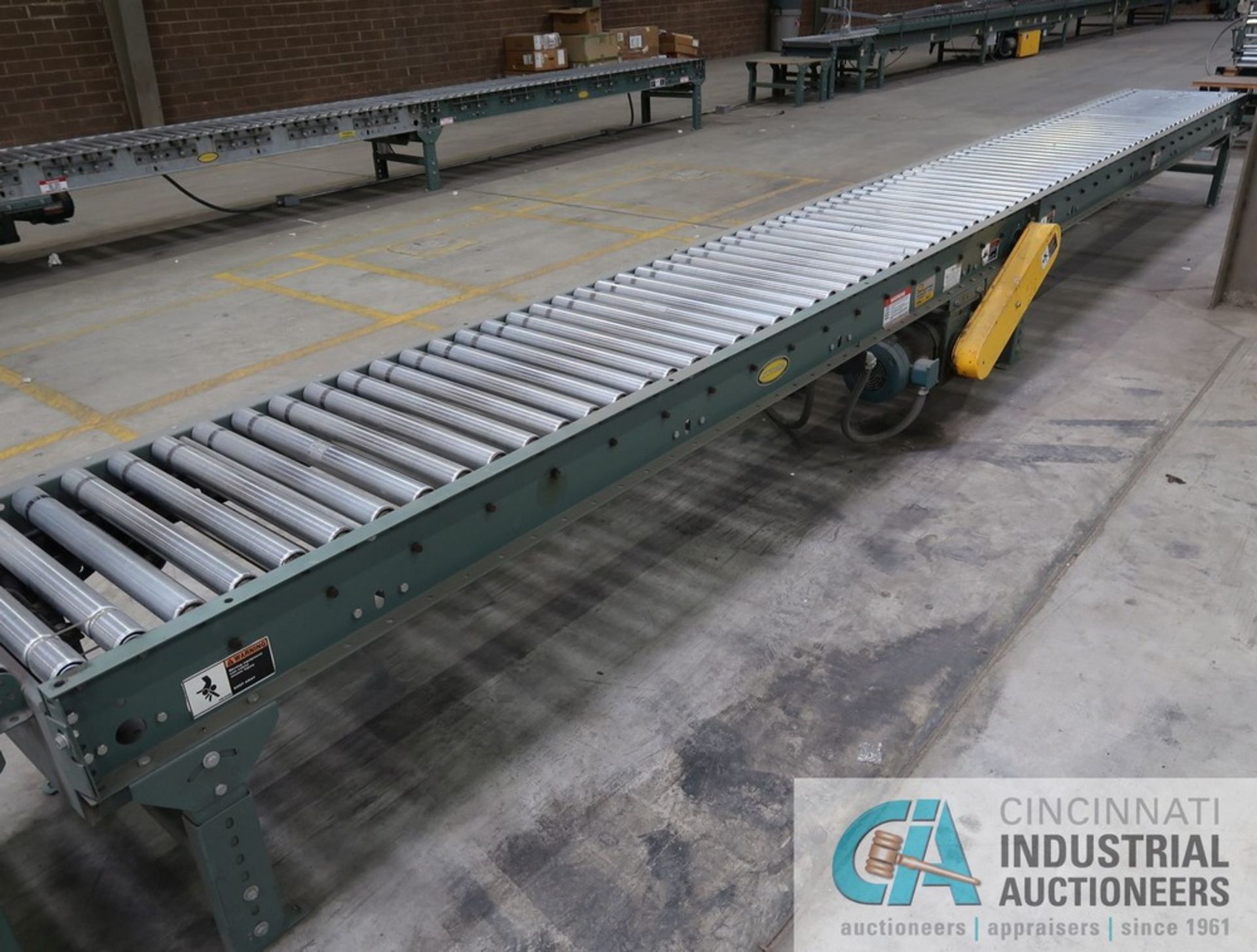 24" WIDE X 160' (APPROX.) HYTROL MODEL 190-ABA POWER ROLLER BALL CONVEYOR WITH CURVE AND 35' X 18"