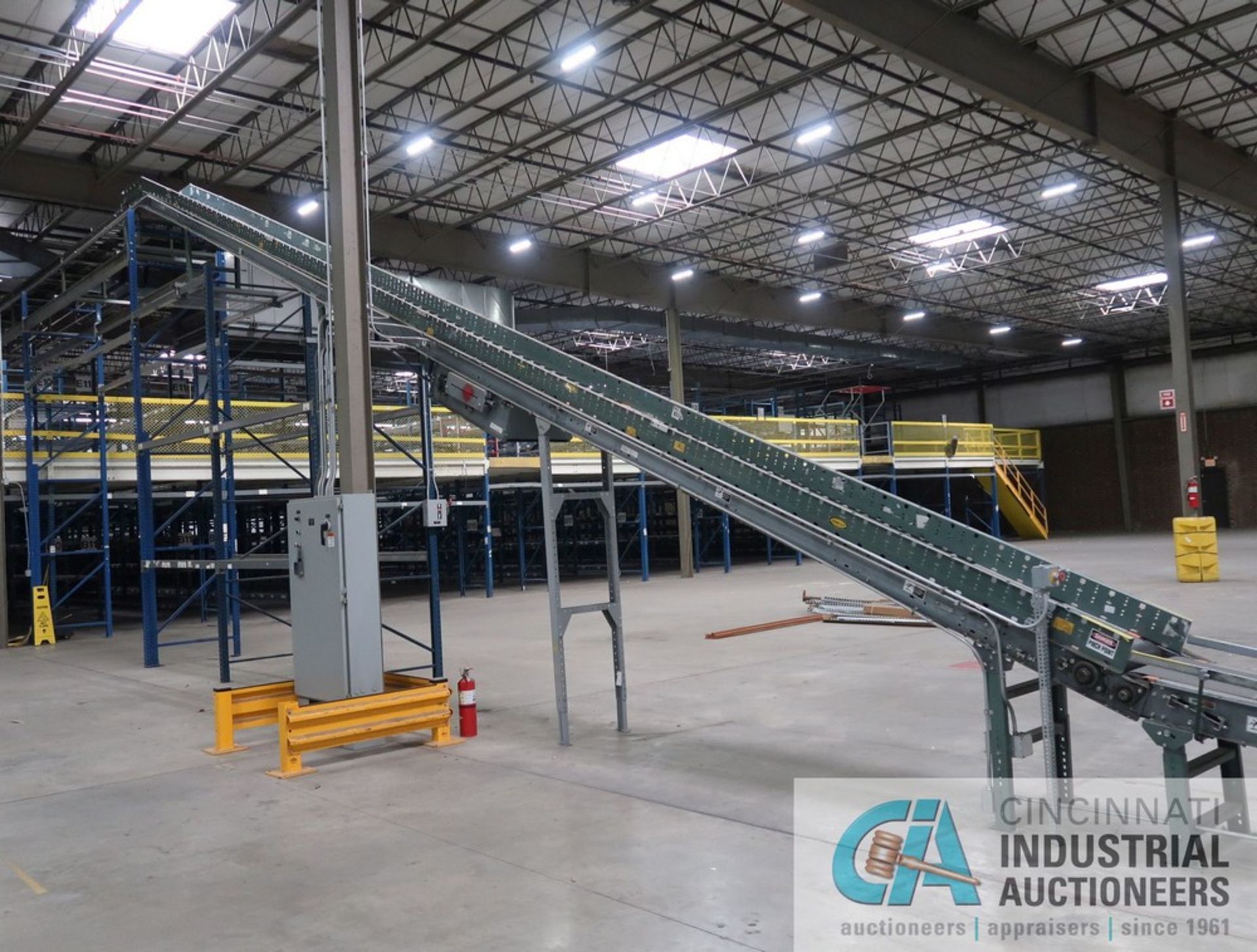 24" X 164' (APPROX.) HYTROL MODEL 190-LR POWER ROLLER CONVEYOR WITH CURVE AND SLIDE, 44' X 18" - Image 3 of 26