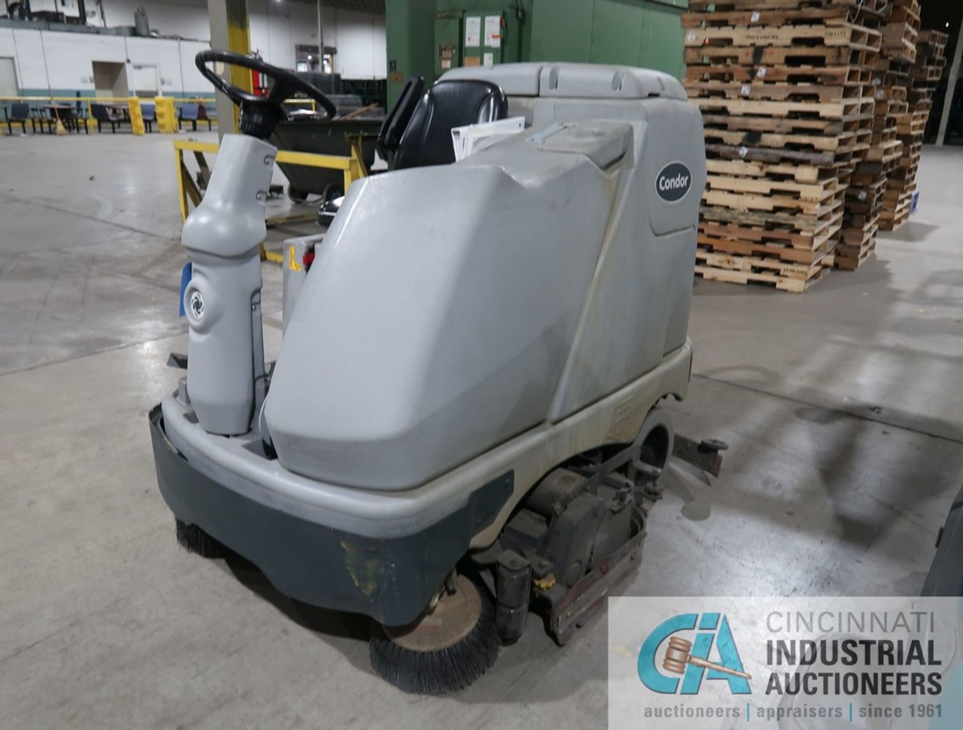 ADVANCE MODEL 4830C ELECTRIC SIT DOWN FLOOR SCRUBBER; S/N 1000045298, 36 VOLT SYSTEM - Image 2 of 7