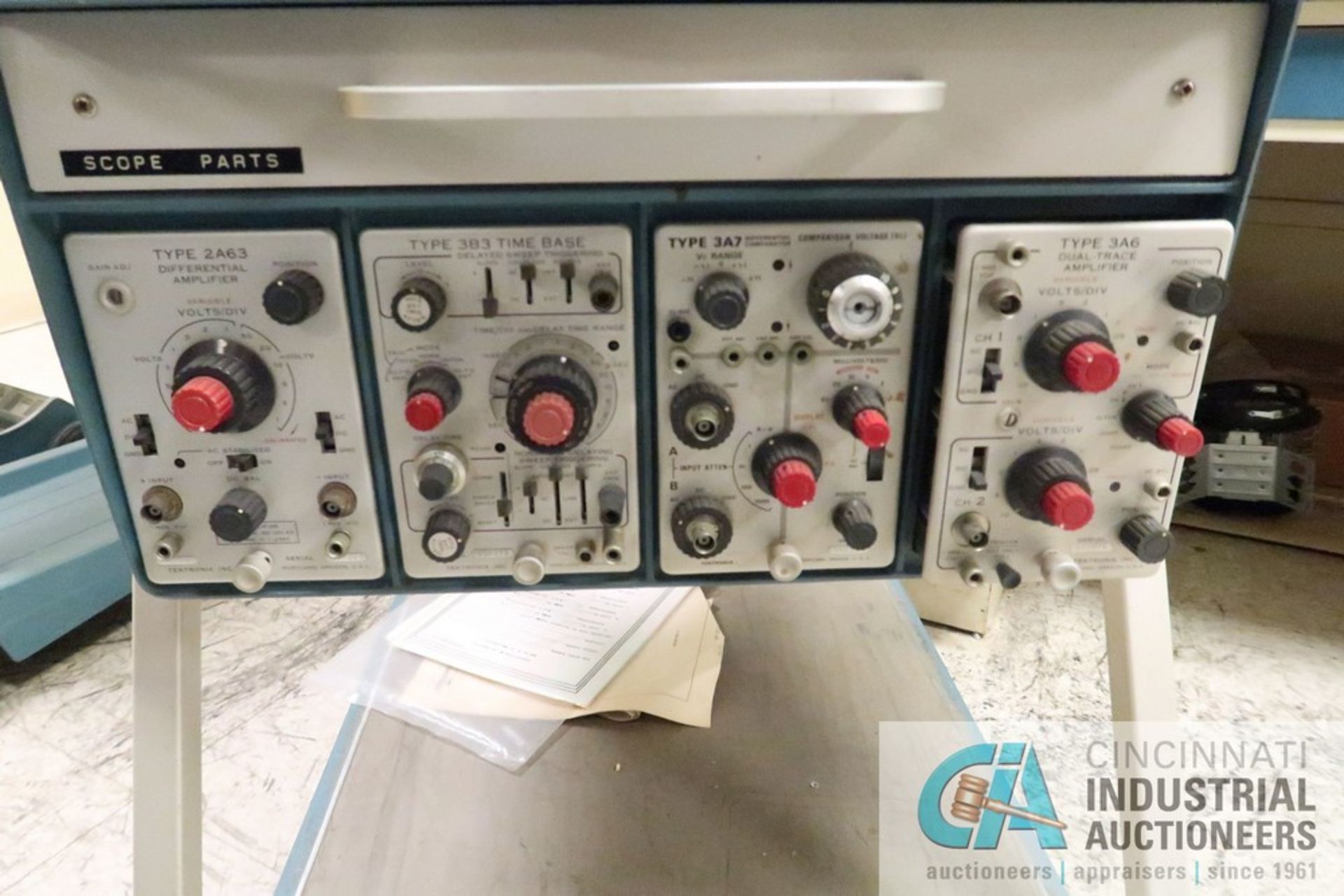TEKTRONIX MODEL TDS-754D FOUR-CHANNEL OSCILLOSCOPE W/ TYPE 2A63 AMPLIFIER, 3B3 TIME BASE, TYPE 3AF - Image 4 of 4