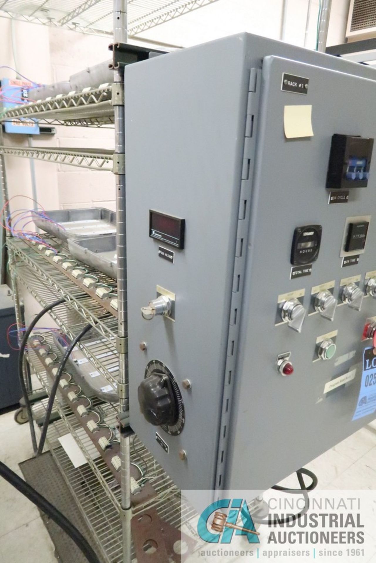 TEST RACK ON METRO CART W/ CONTROL PANEL (ROOM 1270) - Image 3 of 4