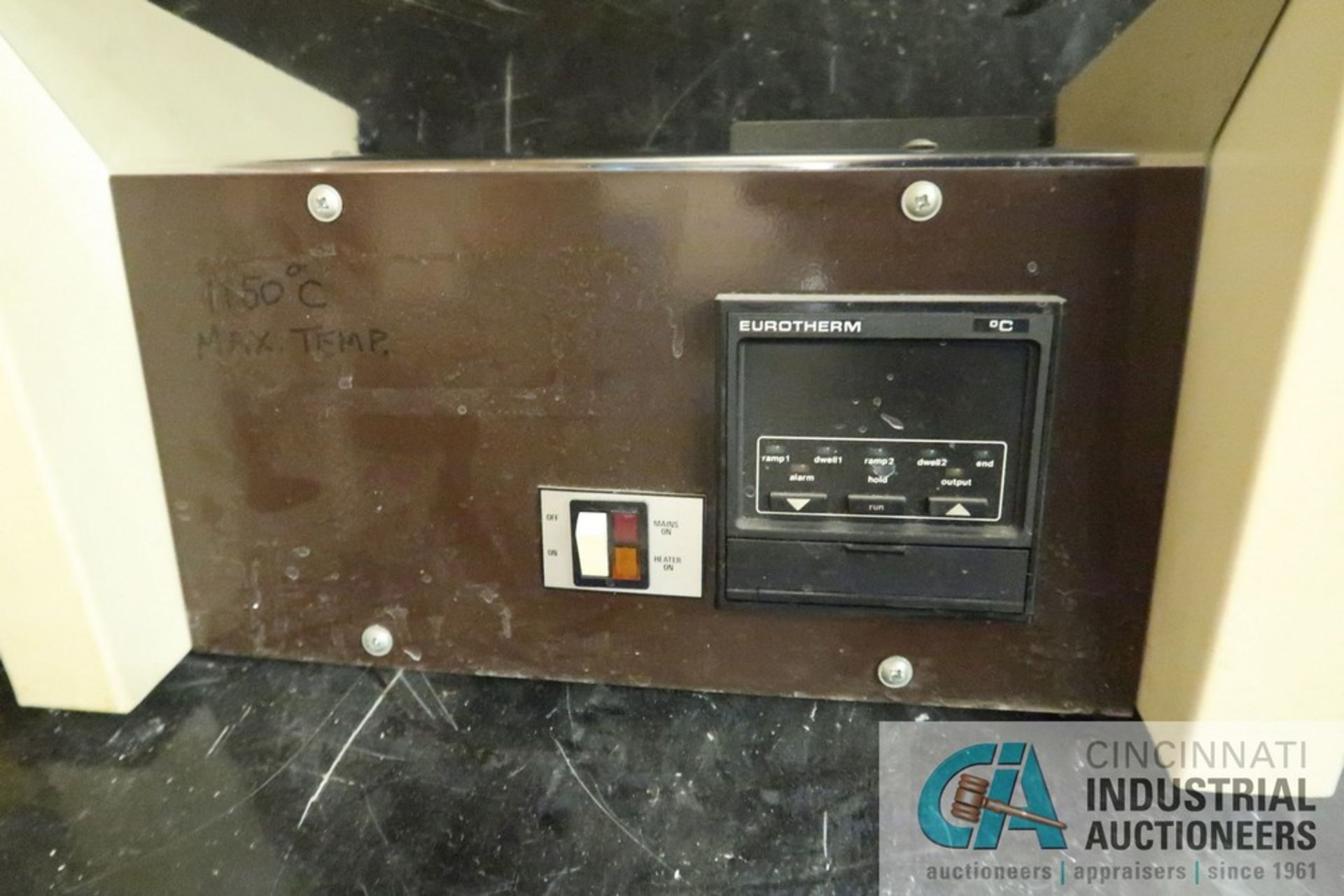LAB-LINE MODEL 4230-3 OVEN, 5" X 4" X 8" CHAMBER (ROOM 4) - Located in the basement - Image 2 of 4