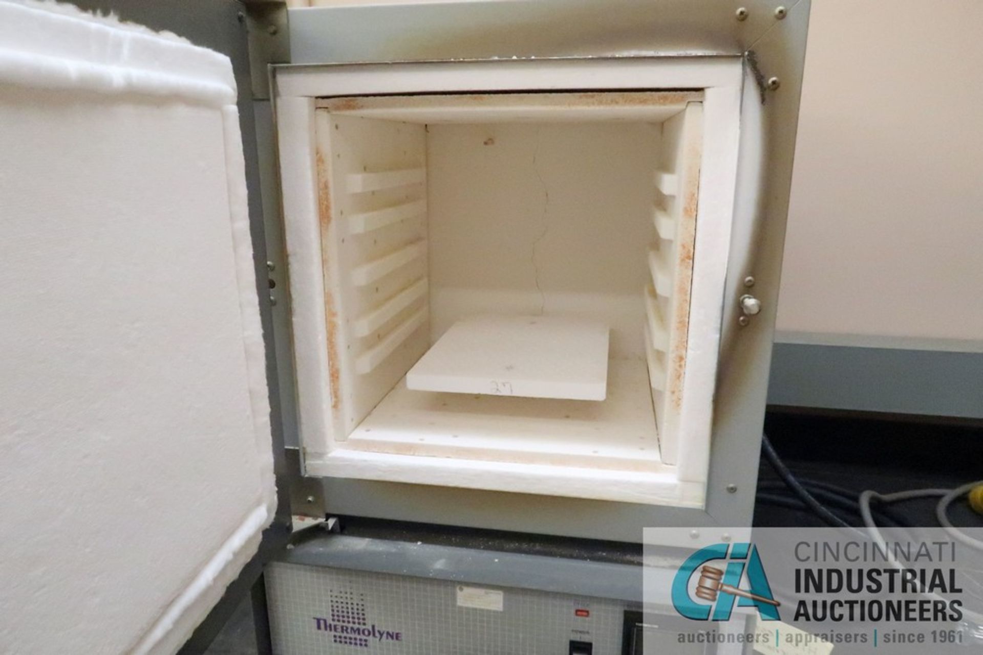 THERMOLYNE MODEL 30400 OVEN, 13" X 13" X 13" CHAMBER (ROOM 4) - Located in the basement - Image 2 of 3