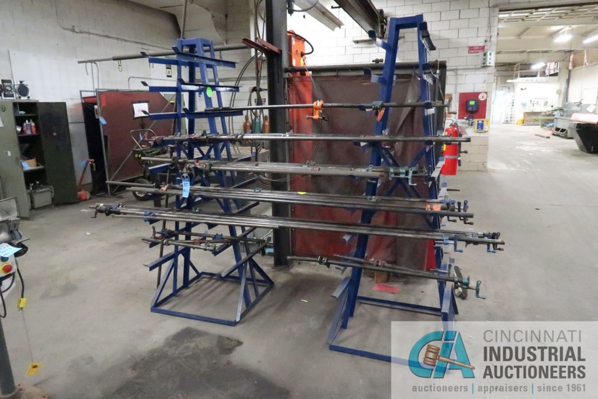 CANTILEVER RACK WITH PIPE CLAMPS