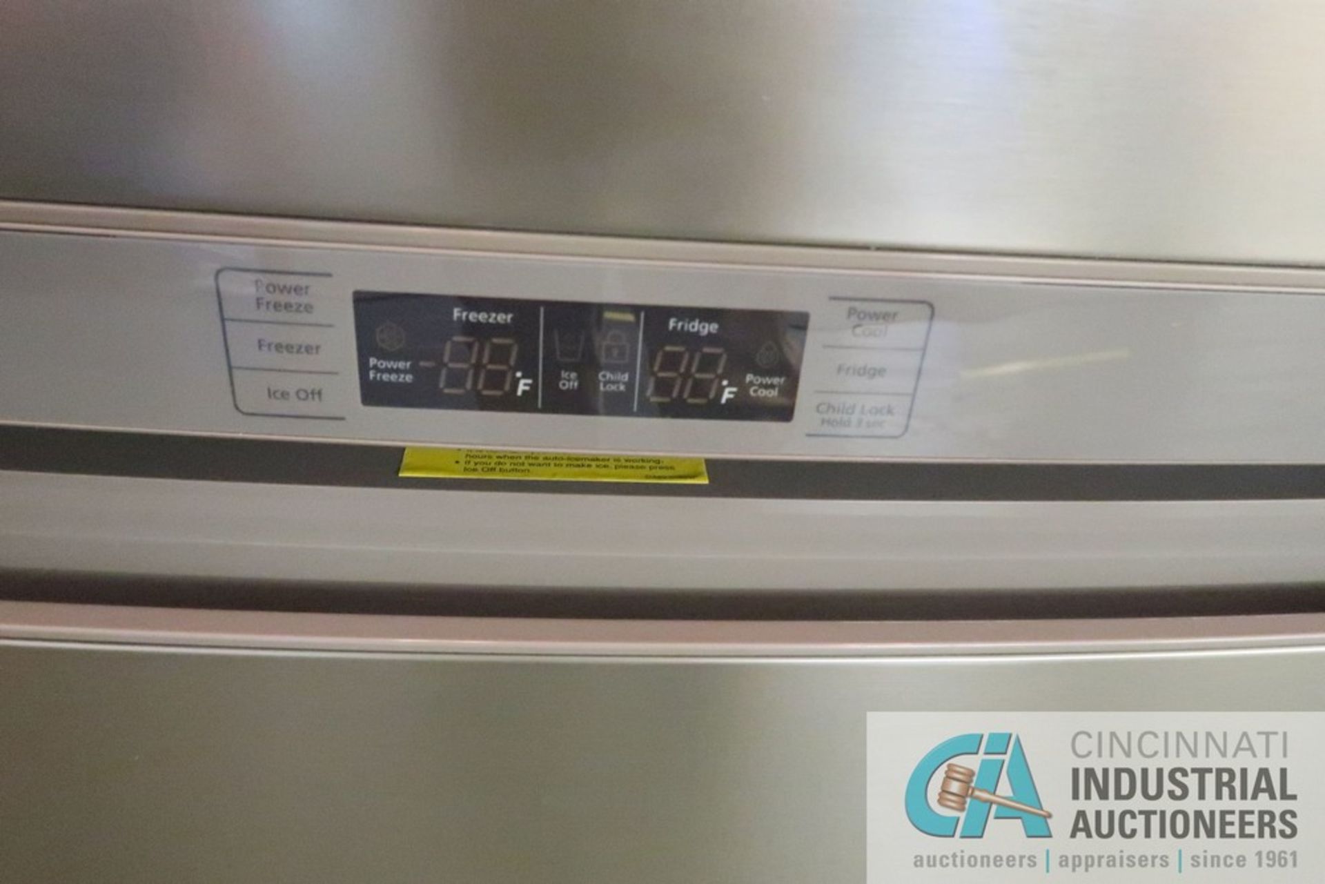 STAINLESS STEEL REFRIGERATOR, SAMSUNG MODEL RB195ACPN WITH ICE MAKER - Image 2 of 4