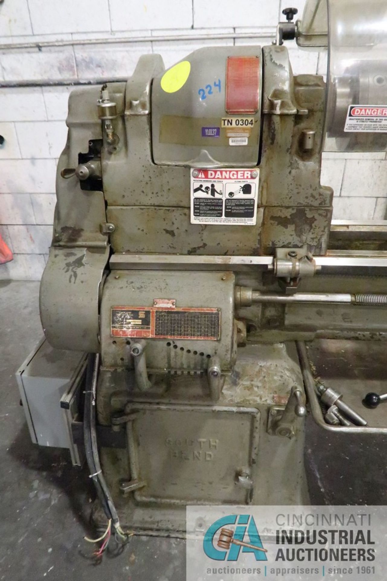 SOUTHBEND MODEL CL198K LATHE, 8", 3-JAW CHUCK, 24" SWING, 24" FACEPLATE, 120' BED LENGTH, ALORIS - Image 3 of 9