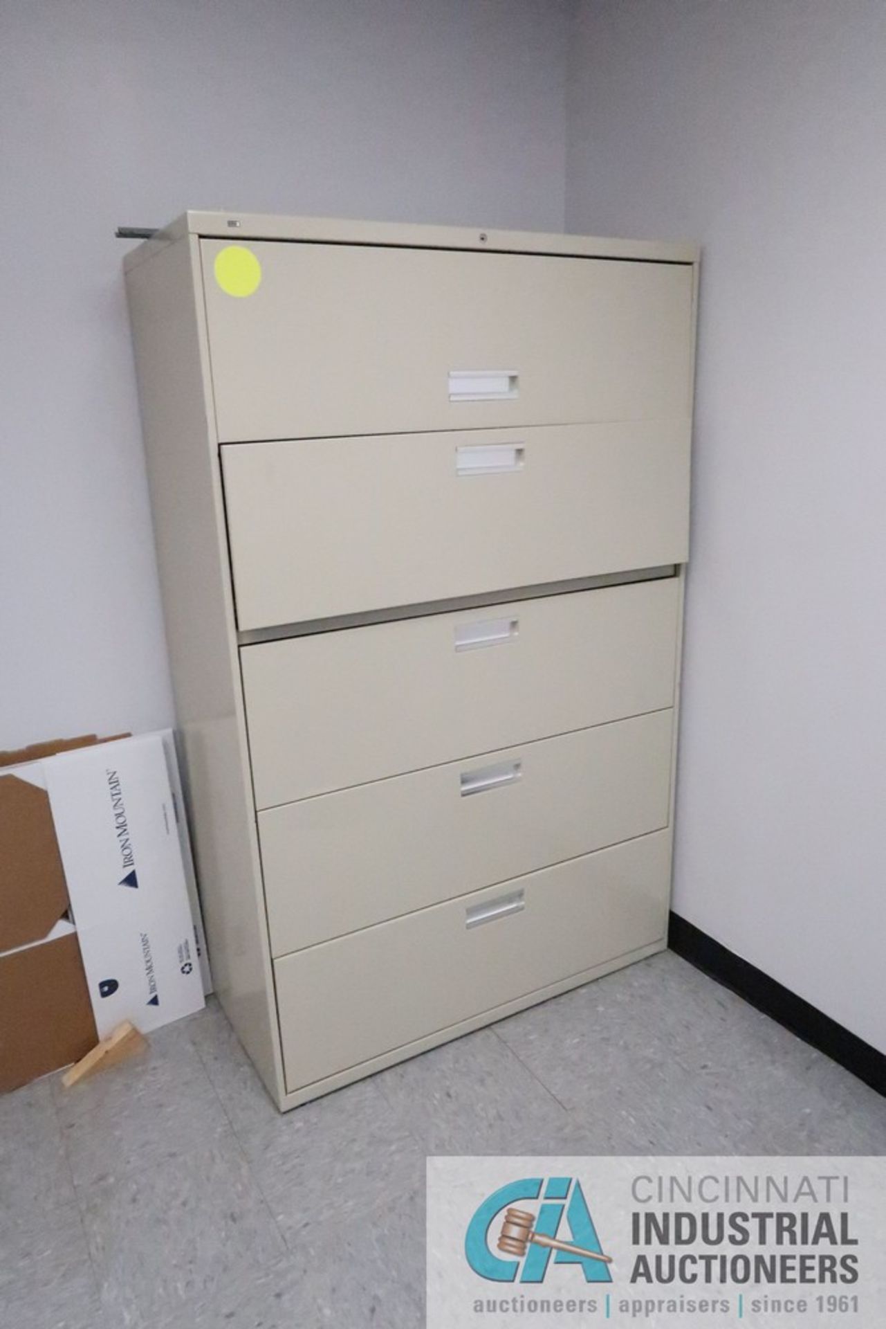 75" X 36" CURVED DESK, 71" X 36" RETURN, (2) 2-DRAWER LATERAL FILES, (1) 5-DRAWER LATERAL FILE - Image 5 of 5