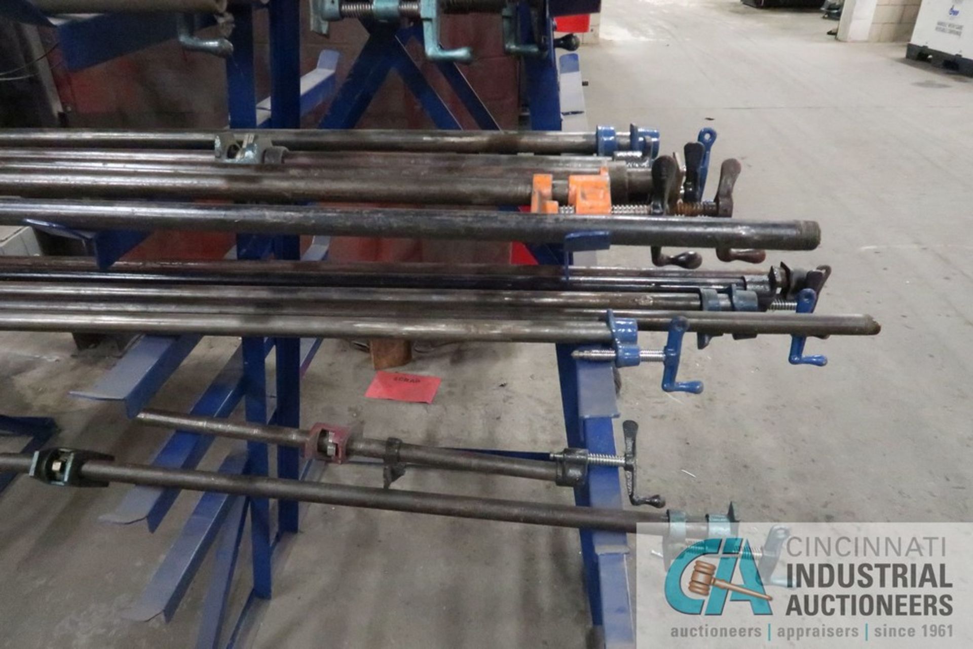 CANTILEVER RACK WITH PIPE CLAMPS - Image 2 of 6