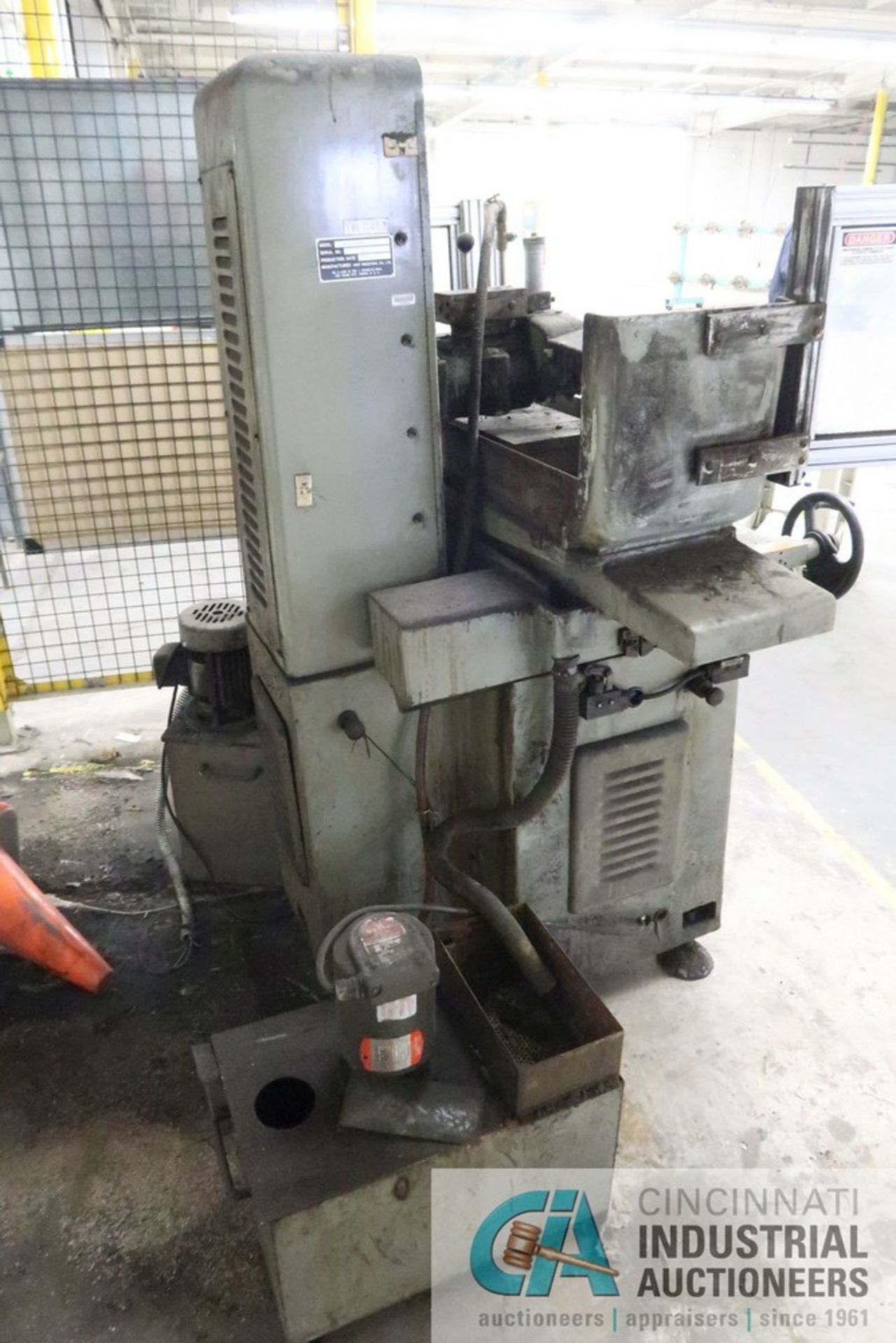 8" X 16" KENT MODEL KGS-250AH HYDRAULIC SURFACE GRINDER; S/N 780503-6, SAFETY GATE, INCREMENTAL - Image 8 of 8