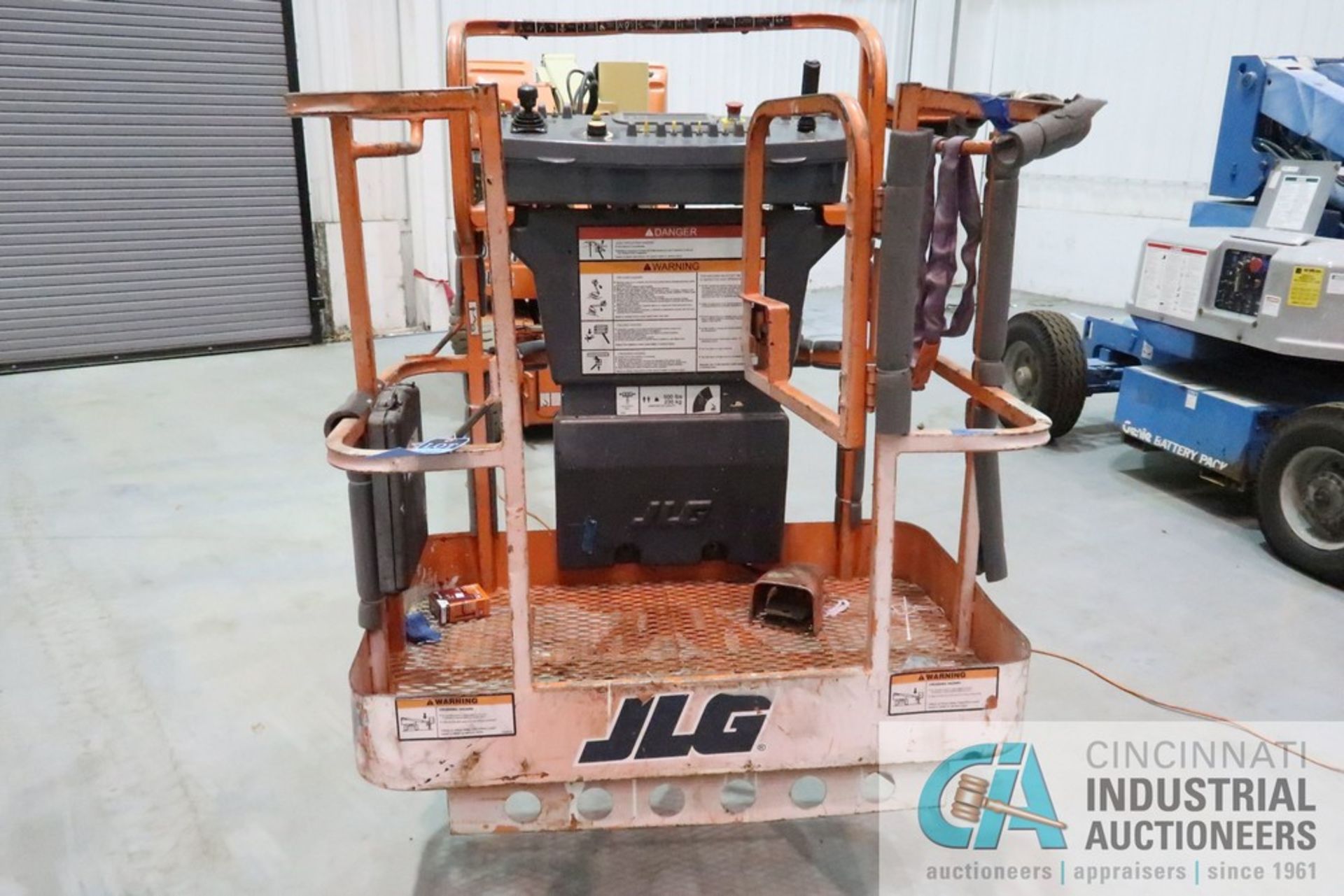 JLG MODEL E300AJP / JIB PLUS ELECTRIC BOOM LIFT; S/N 126695-0300051949, 500 LB. RATED WORK LOAD, MAX - Image 13 of 14