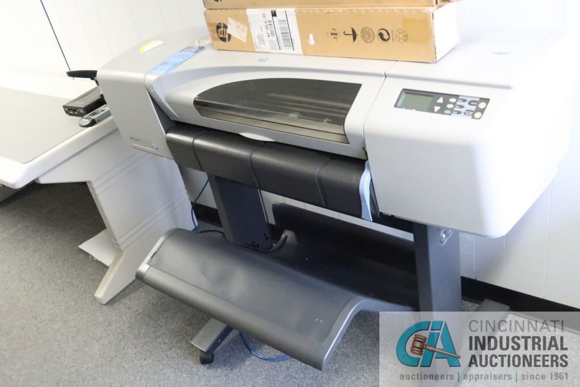 HP MODEL C77698 PLOTTER, 24" BED - Image 2 of 4