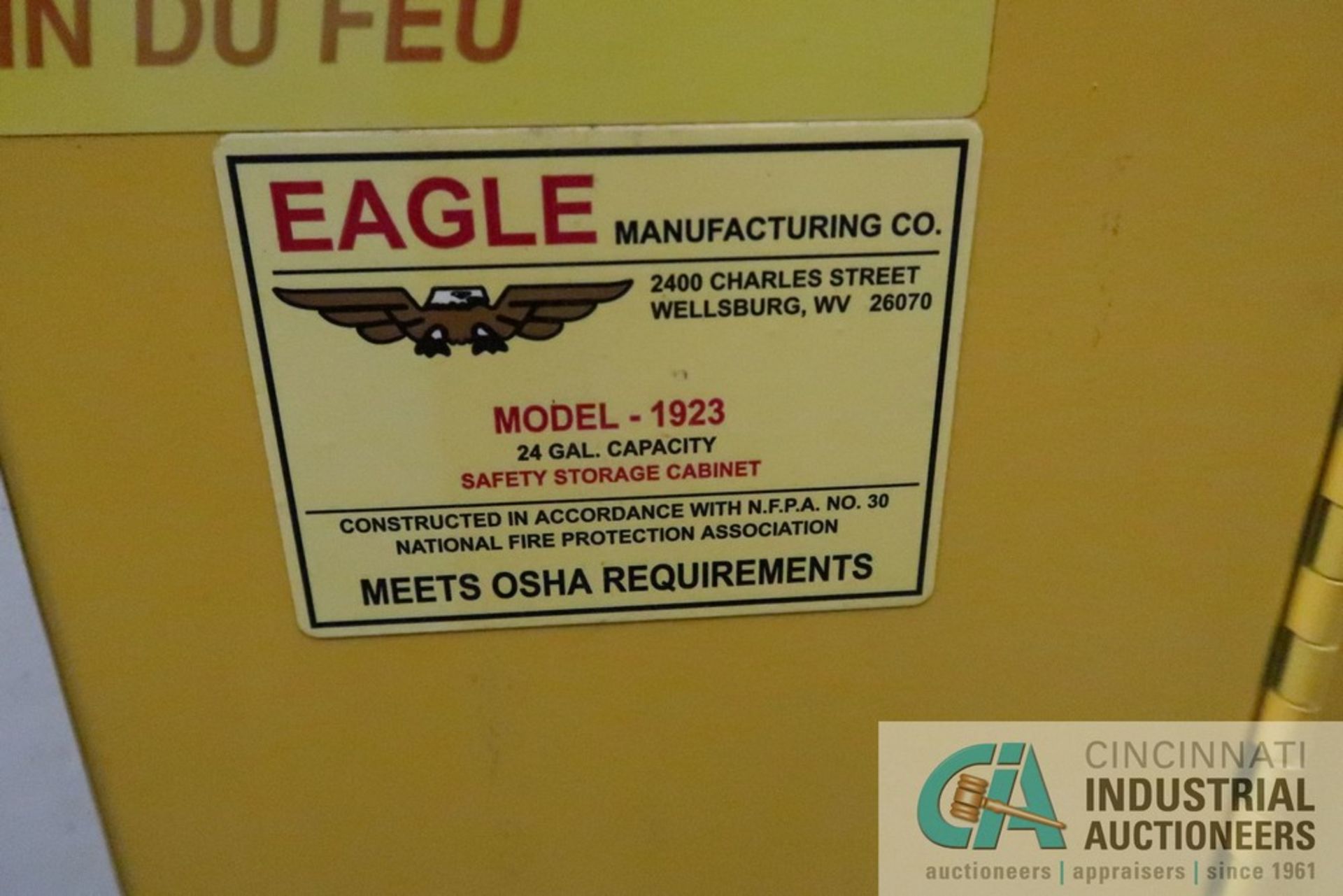 24 GALLON CAPACITY EAGLE FLAMMABLE CABINET - Image 2 of 3