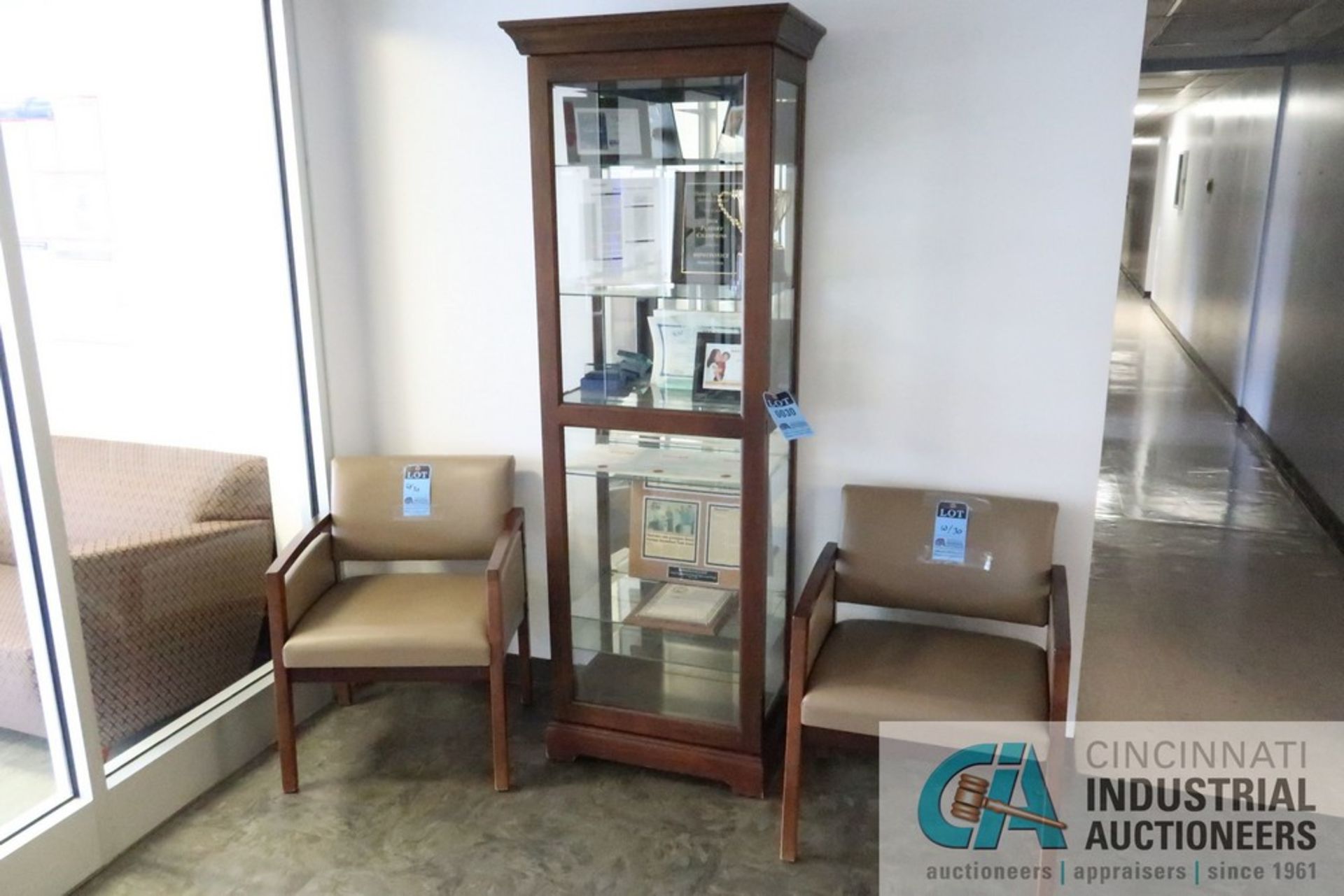 (LOT) (2) LOBBY CHAIRS LEATHER, (1) WOOD AND GLASS, DISPLAY CABINET **NO CONTENTS**