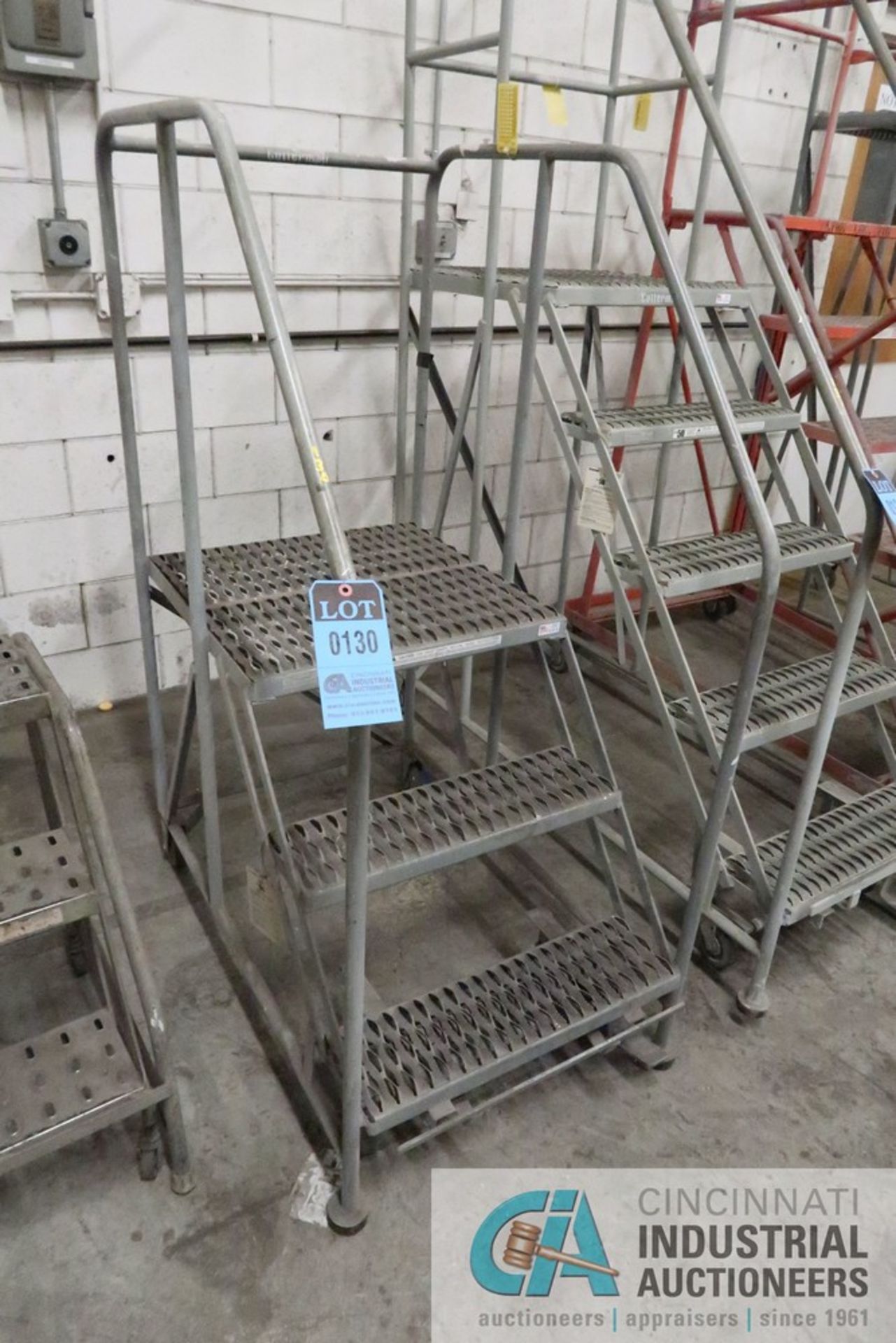 COTTERMAN 3-STEP WAREHOUSE LADDER, 800 LB. CAPACITY