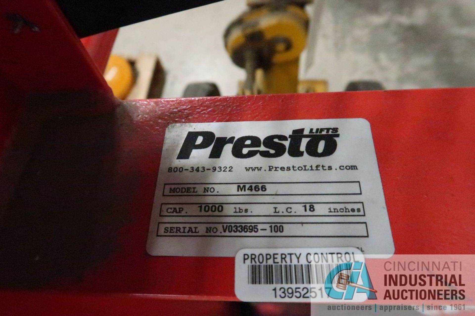 PRESTO M466 HYDRAULIC MANUAL STACKER, 1,000 LB. CAPACITY - Image 3 of 3