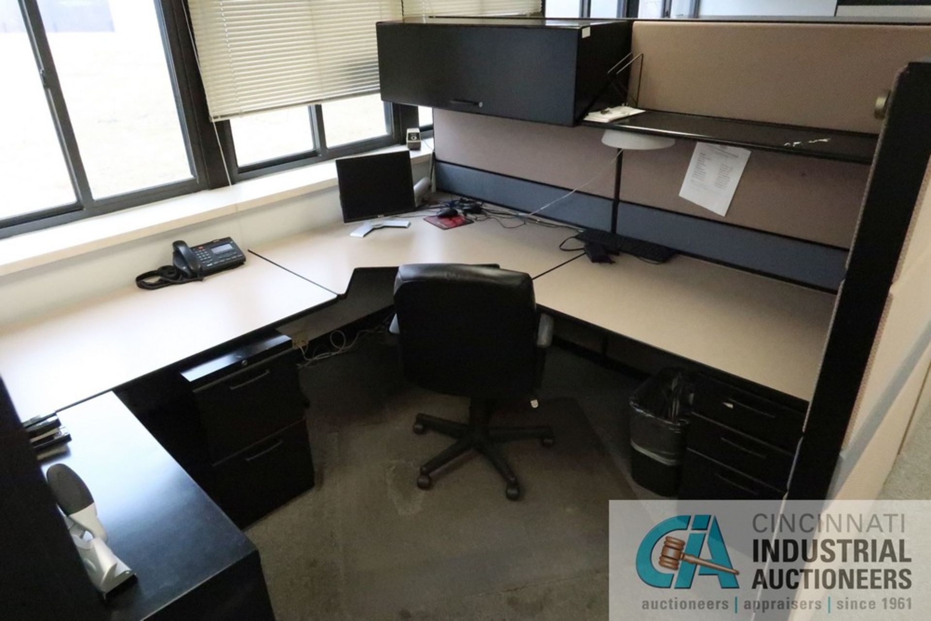 (LOT) (4) CUBICLES, 96" X 96" L-SHAPED DESKS, (4) EXECUTIVE CHAIRS, (3) SIDE CHAIRS, FILE CABINETS - Image 4 of 6