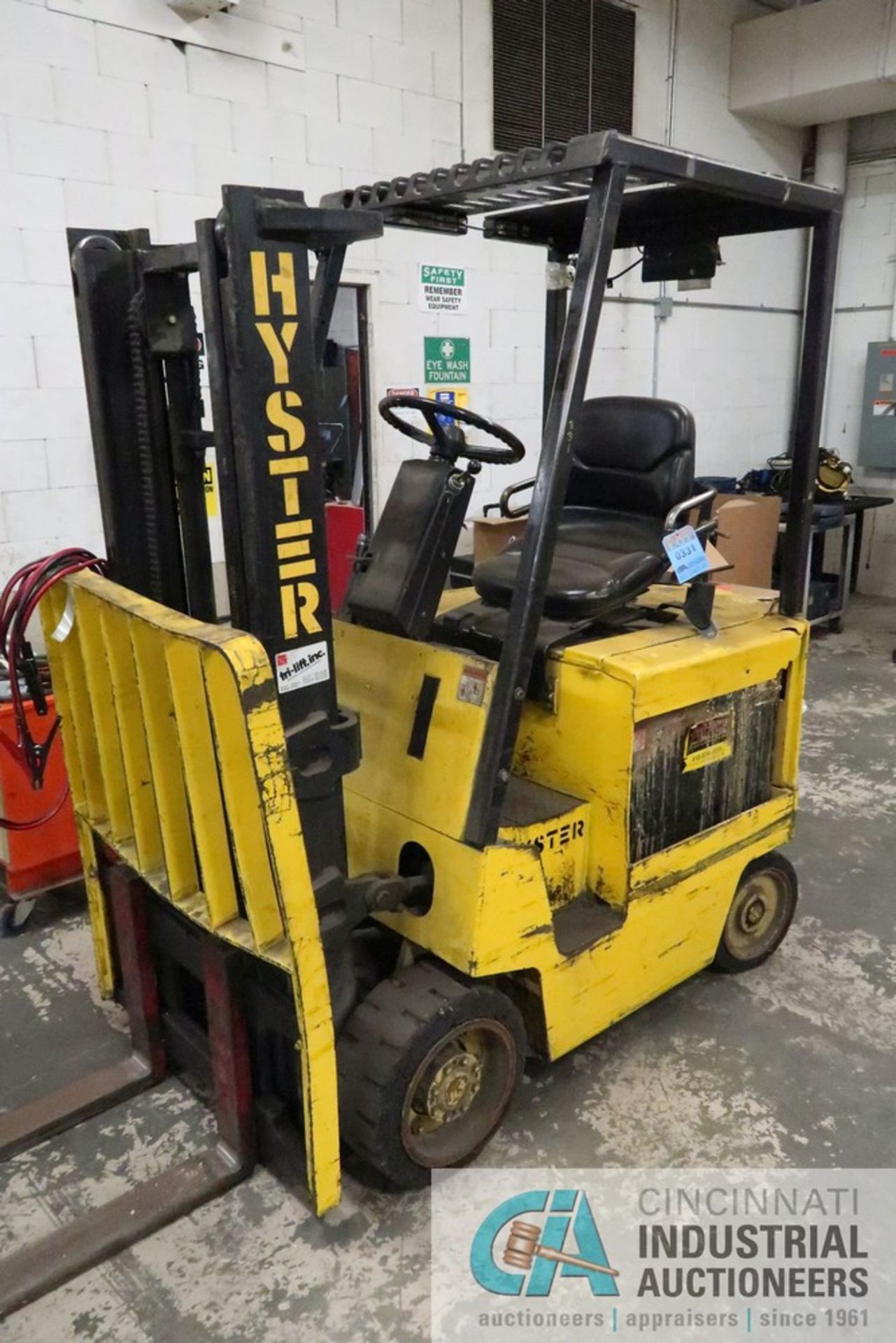 4,550 LB. HYSTER MODEL EXOXL-27 SOLID TIRE ELECTRIC LIFT TRUCK; S/N C108V19535P, 2-STAGE MAST,