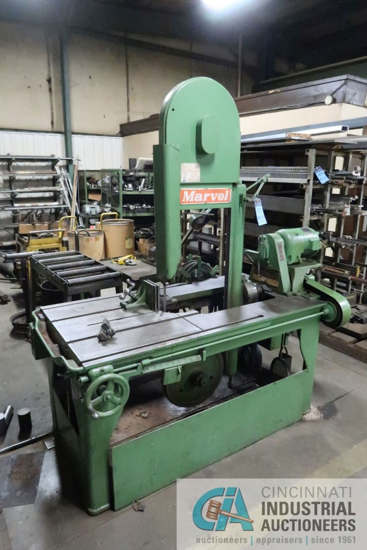 18" MARVEL NO. 8/M8 BELT DRIVE VERTICAL BAND SAW; S/N 88307, 42" X 33" TABLE, 1.33 HP - Image 2 of 11