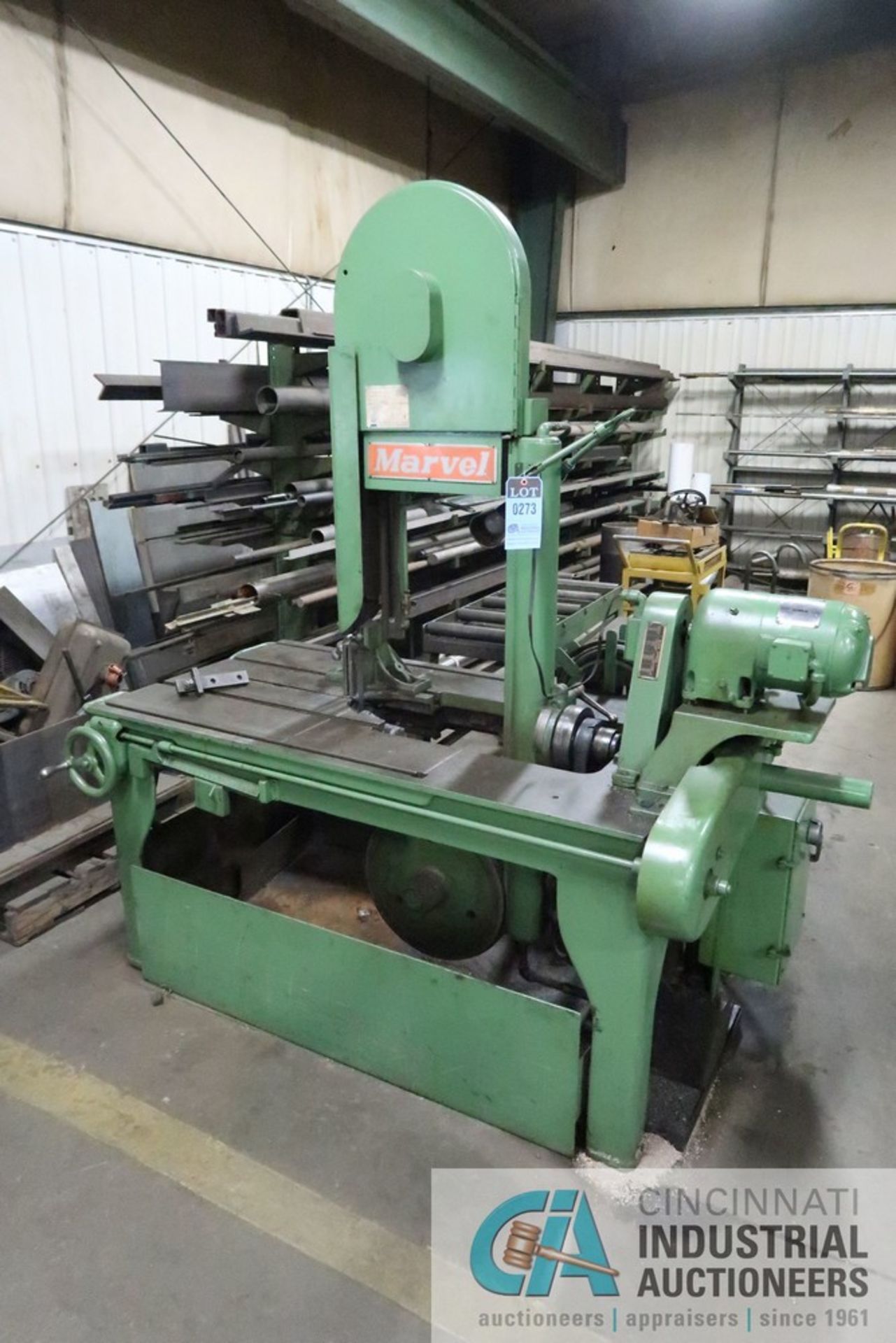 18" MARVEL NO. 8/M8 BELT DRIVE VERTICAL BAND SAW; S/N 88307, 42" X 33" TABLE, 1.33 HP