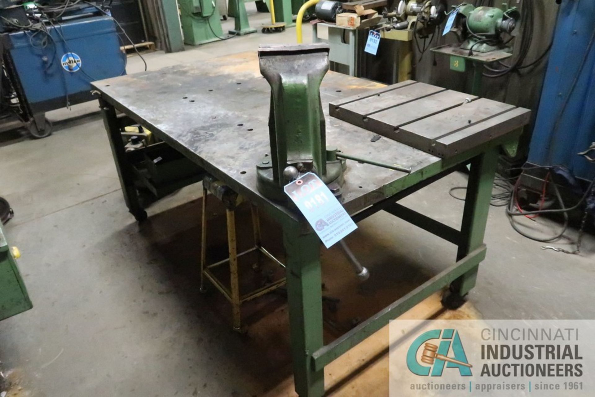 40" X 72" HD STEEL WELDING TOP, 1-3/4" THICK STEEL TOP WITH 6" VISE