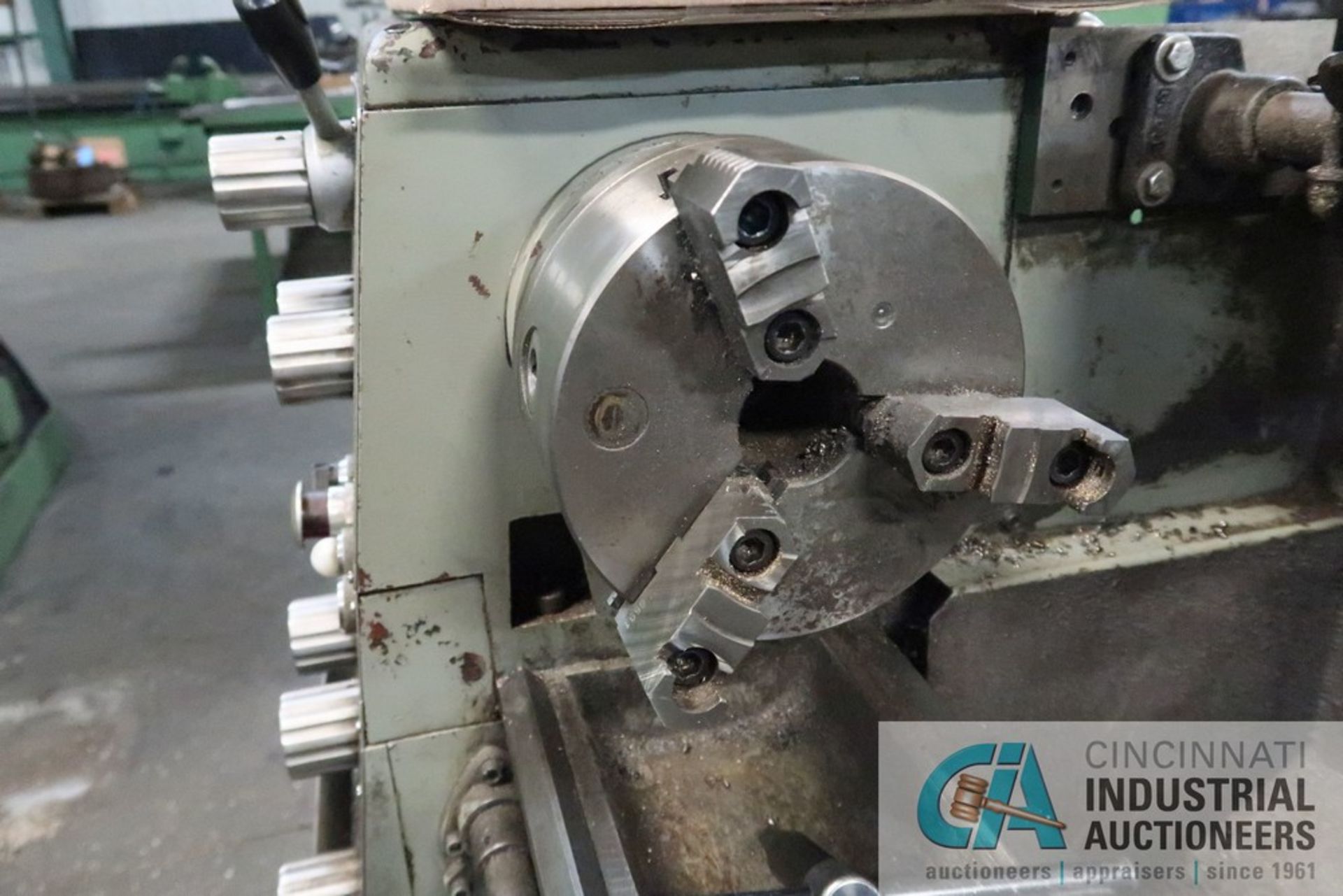 13" X 40" DASHIN PRINCE LATHE; S/N 7421, 1-1/4" SPINDLE HOLE, 8" 3-JAW CHUCK, STEADY AND FOLLOW - Image 5 of 11