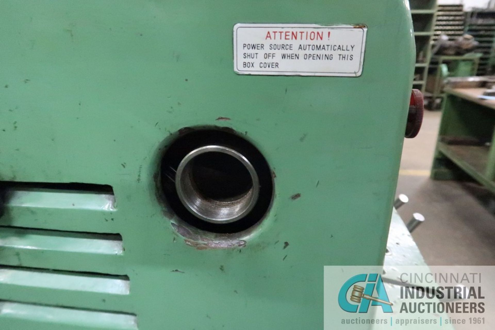 16" X 40" VICTOR MODEL 1640B PRECISION HIGH SPEED LATHE, 10" 3-JAW CHUCK, STEADY REST, TAILSTOCK, - Image 3 of 12