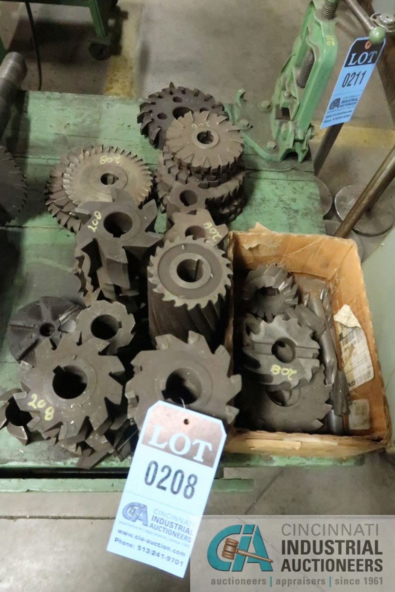 (LOT) MILL FIXTURES AND CUTTERS