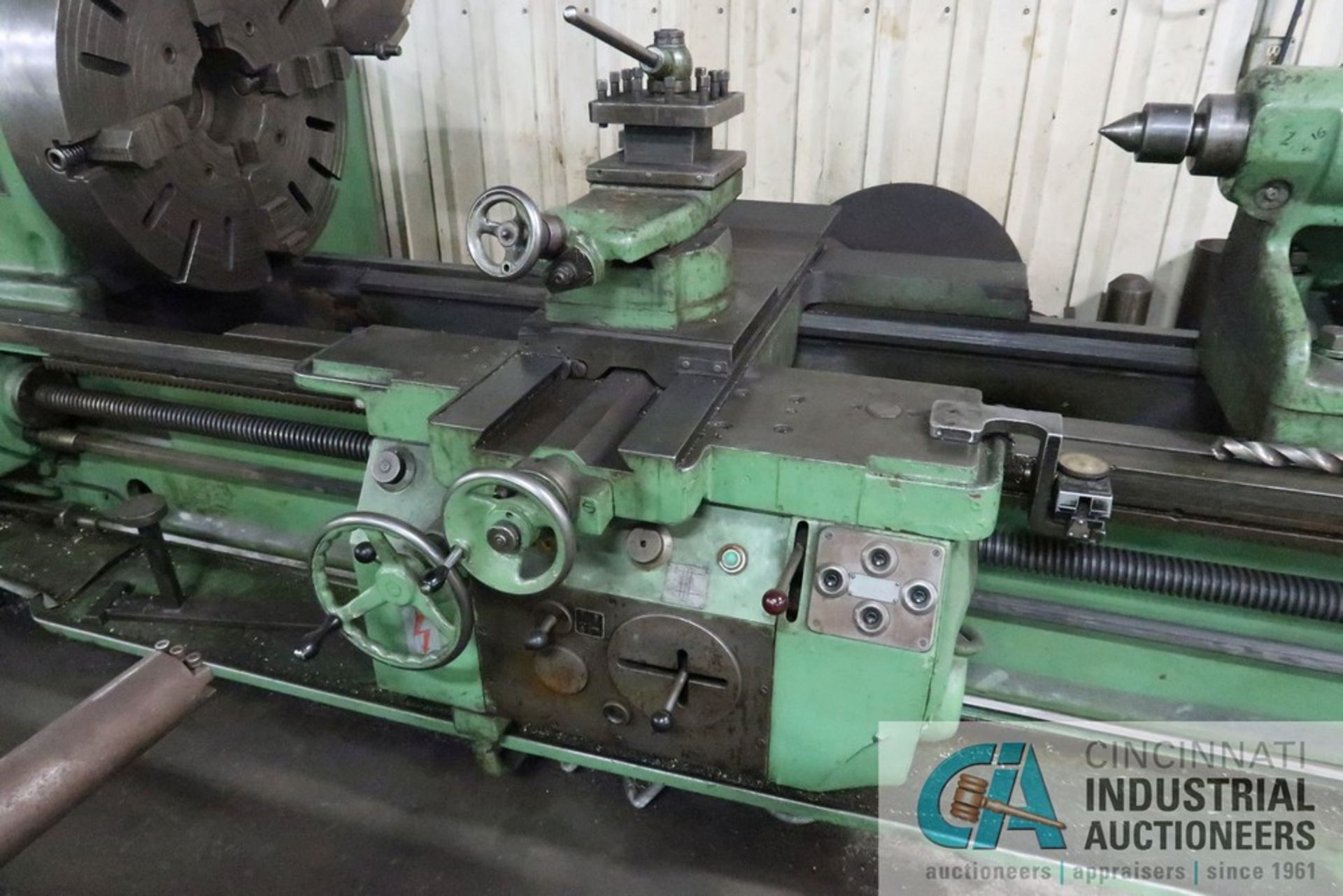 36" X 17' TOS HD ENGINE LATHE; TYPE SU-80-A; S/N 0419157, 3" SPINDLE HOLES, 31" 4-JAW CHUCK, (2) - Image 9 of 16