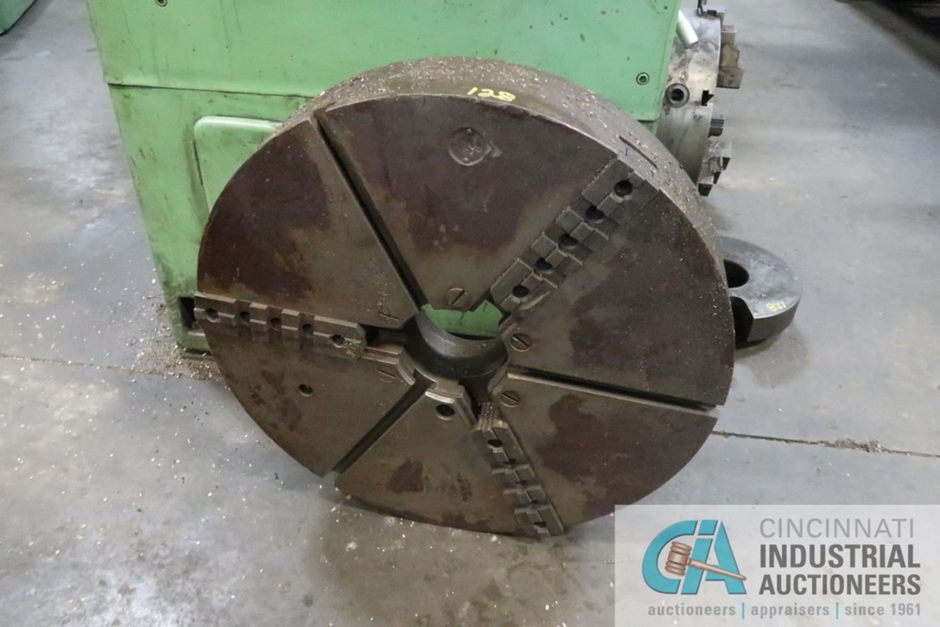 26" X 96" LEBLOND ENGINE LATHE; S/N 5H-555, 2" SPINDLE HOLE, 18" 4-JAW CHUCK, TAPER ATTACHMENT, - Image 12 of 15