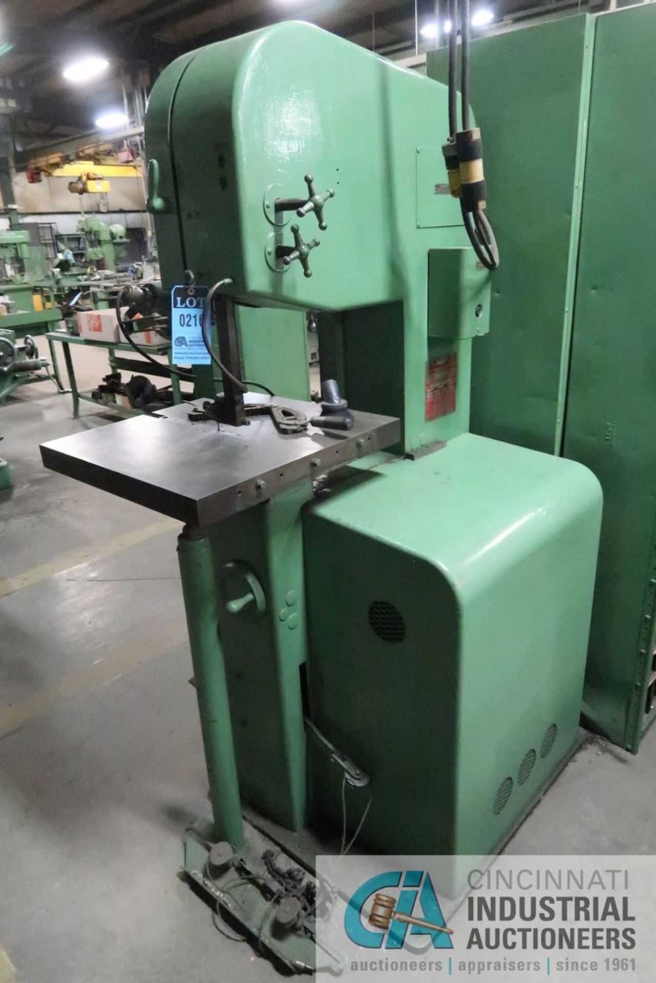 16" DOALL MODEL 16-2 CONTOUR VERTICAL BAND SAW; S/N 45-56703, 24" X 24" TABLE, BAND WELDER - Image 2 of 7