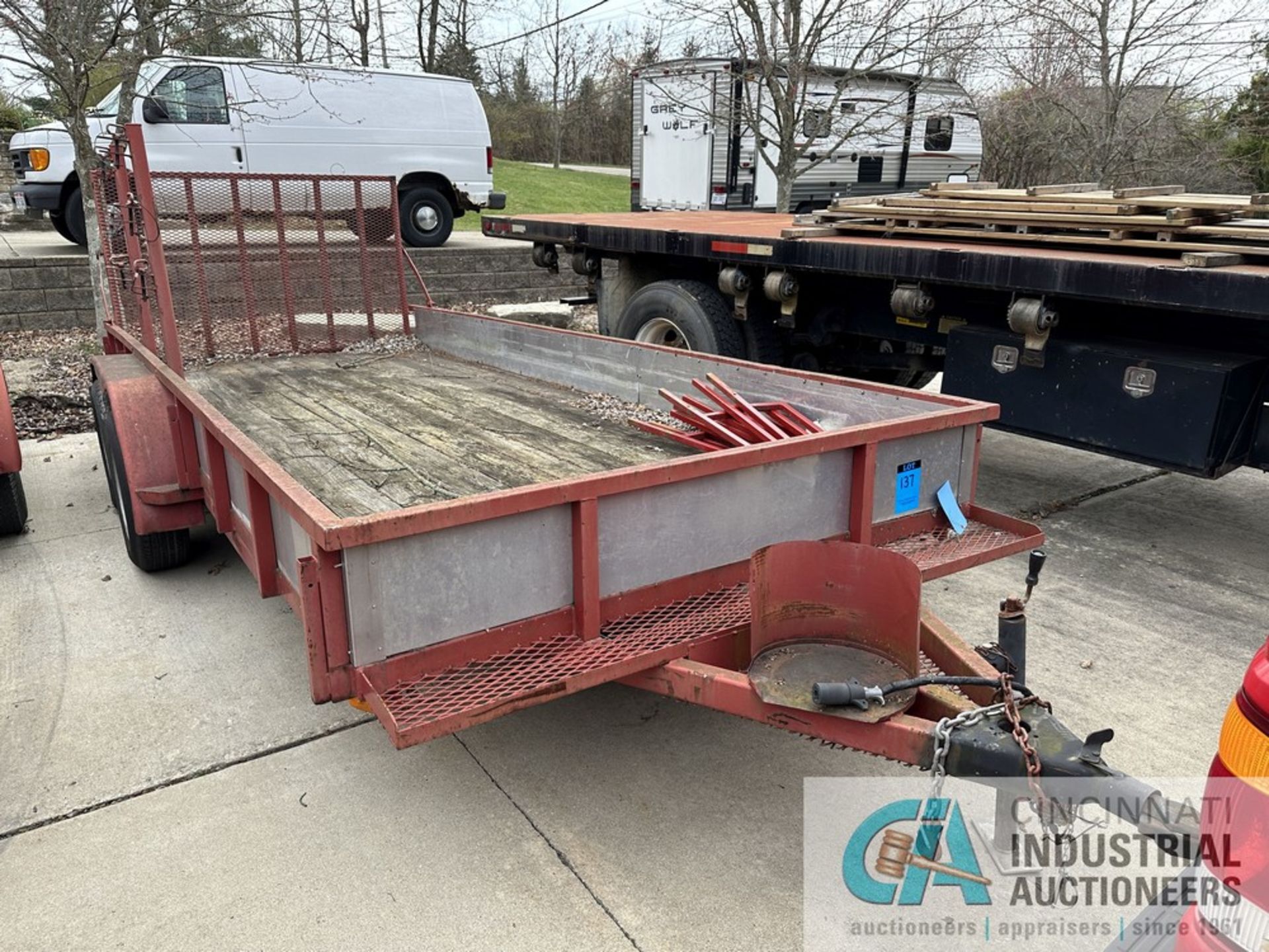 80" WIDE X 16'8" LONG MFG UNKNOWN DUAL AXLE TRAILER VIN # N/A WITH LAY DOWN RAMP *SPECIAL NOTICE - Image 2 of 10