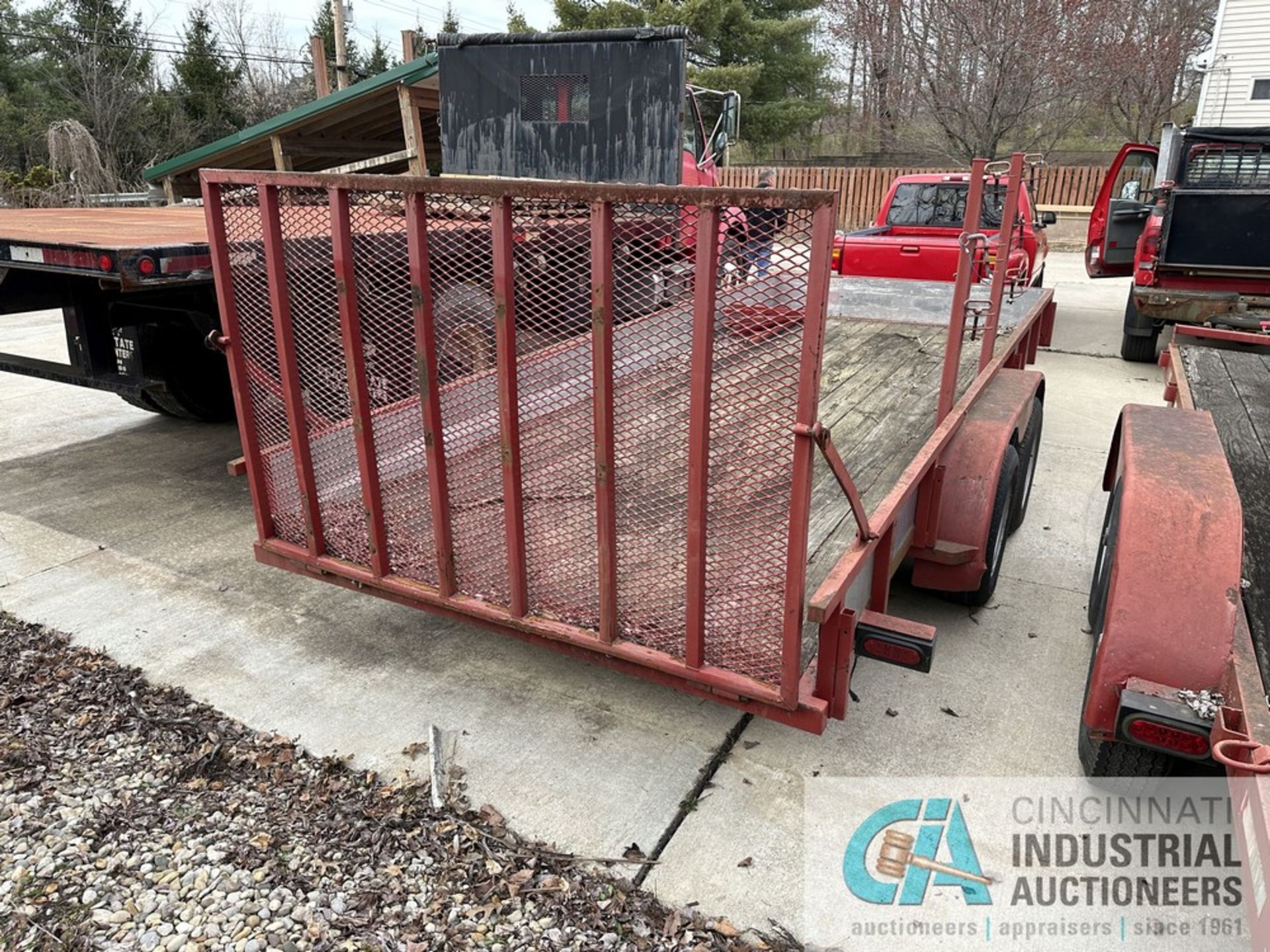 80" WIDE X 16'8" LONG MFG UNKNOWN DUAL AXLE TRAILER VIN # N/A WITH LAY DOWN RAMP *SPECIAL NOTICE - Image 6 of 10