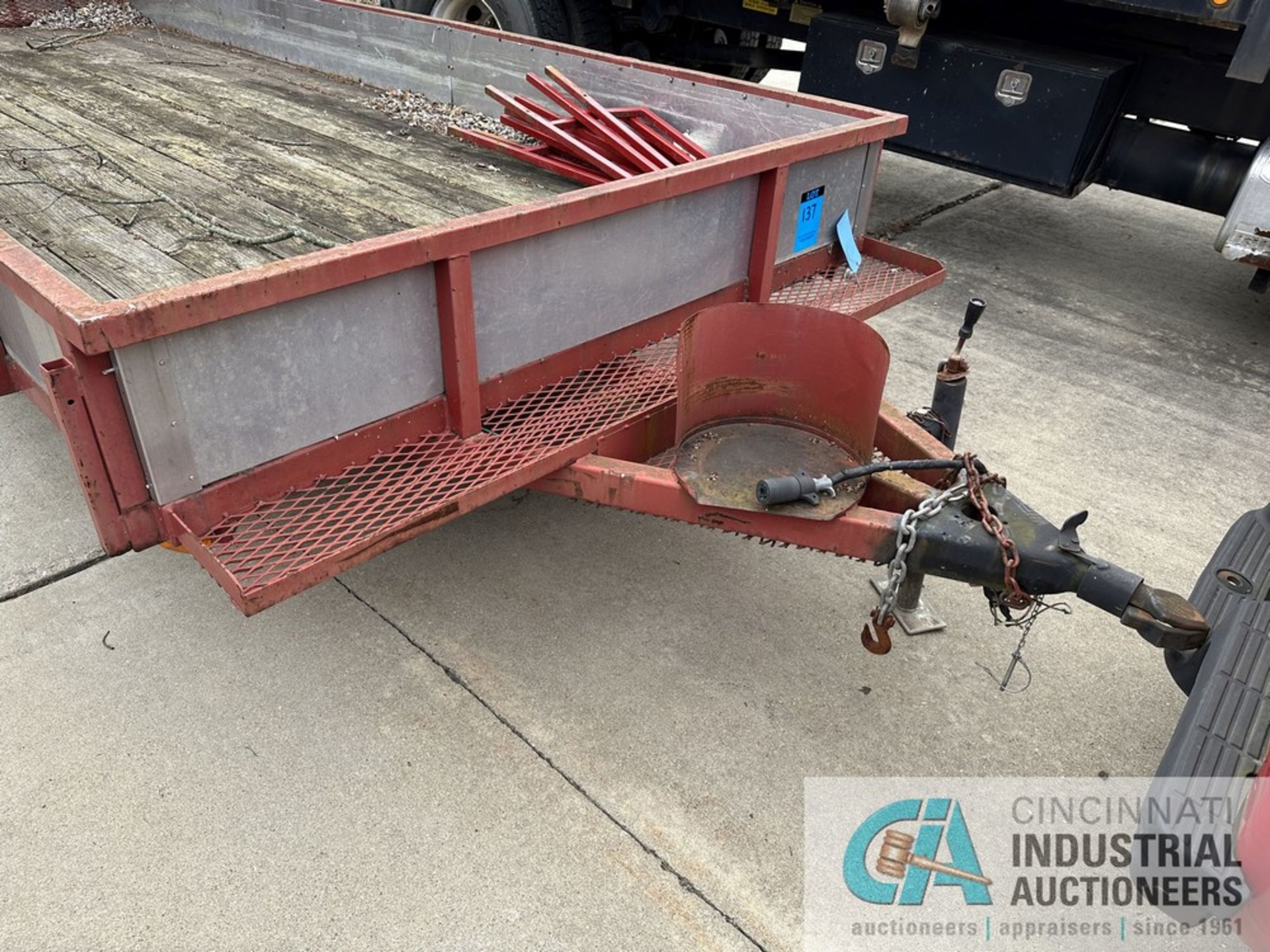 80" WIDE X 16'8" LONG MFG UNKNOWN DUAL AXLE TRAILER VIN # N/A WITH LAY DOWN RAMP *SPECIAL NOTICE - Image 3 of 10