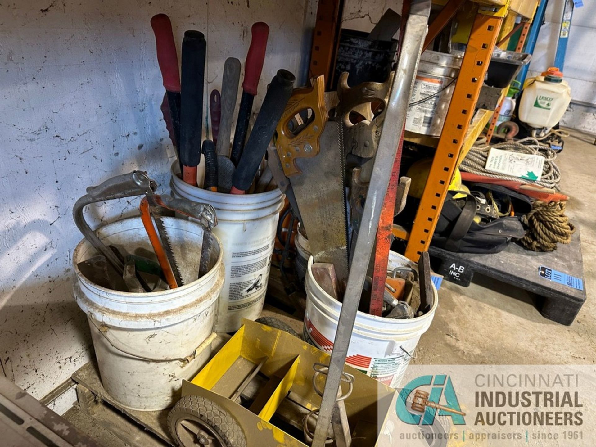 SKID MISCELLANEOUS HAND TOOLS - Image 4 of 5