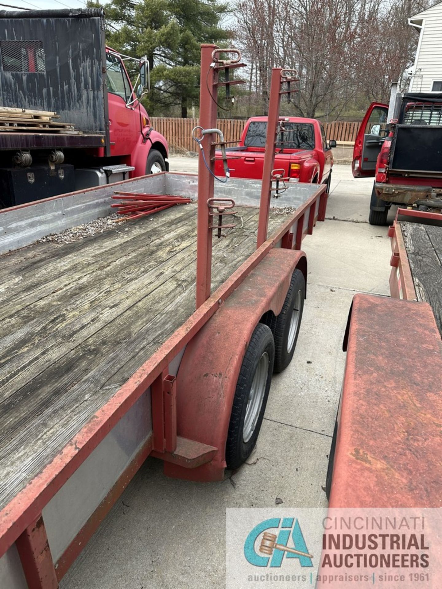 80" WIDE X 16'8" LONG MFG UNKNOWN DUAL AXLE TRAILER VIN # N/A WITH LAY DOWN RAMP *SPECIAL NOTICE - Image 7 of 10